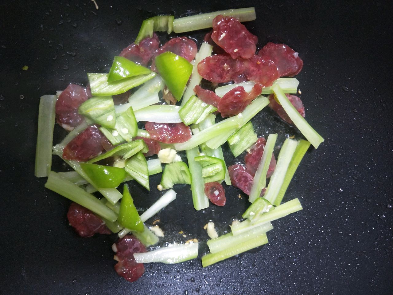 腊味青椒炒面
