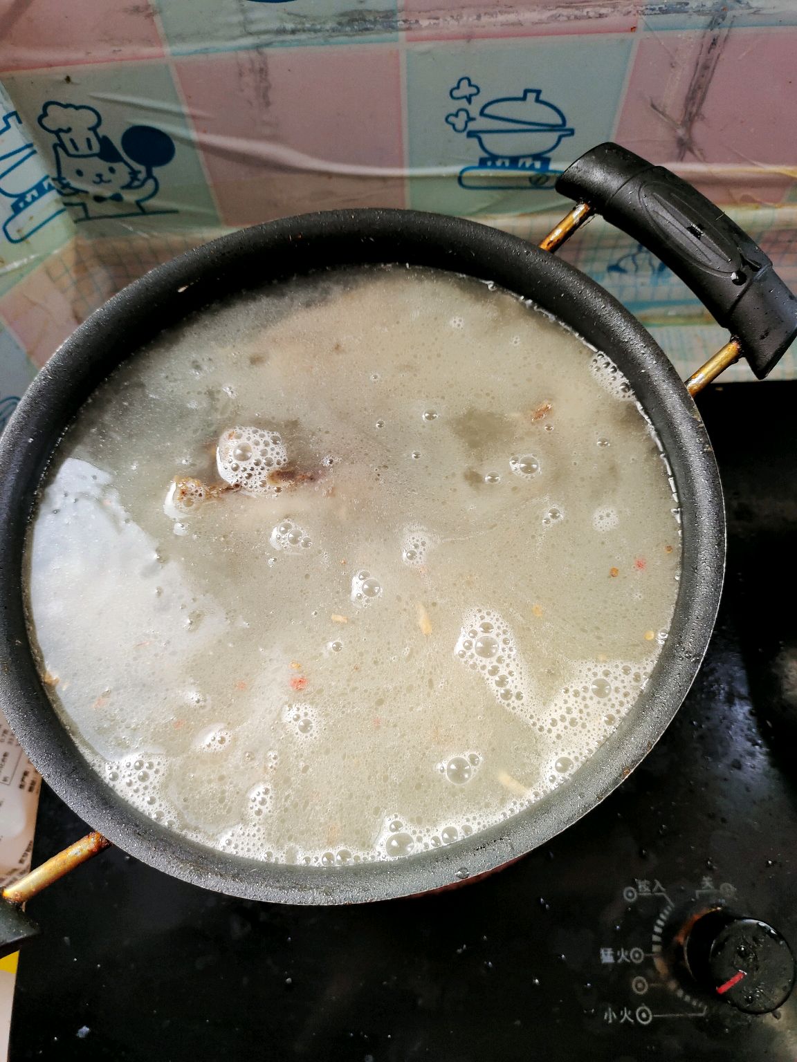 腊鱼头豆腐汤