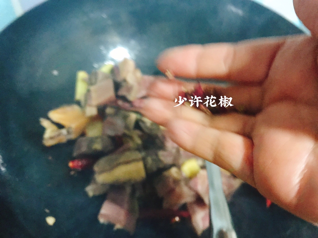 腊猪脚炖洋芋坨坨