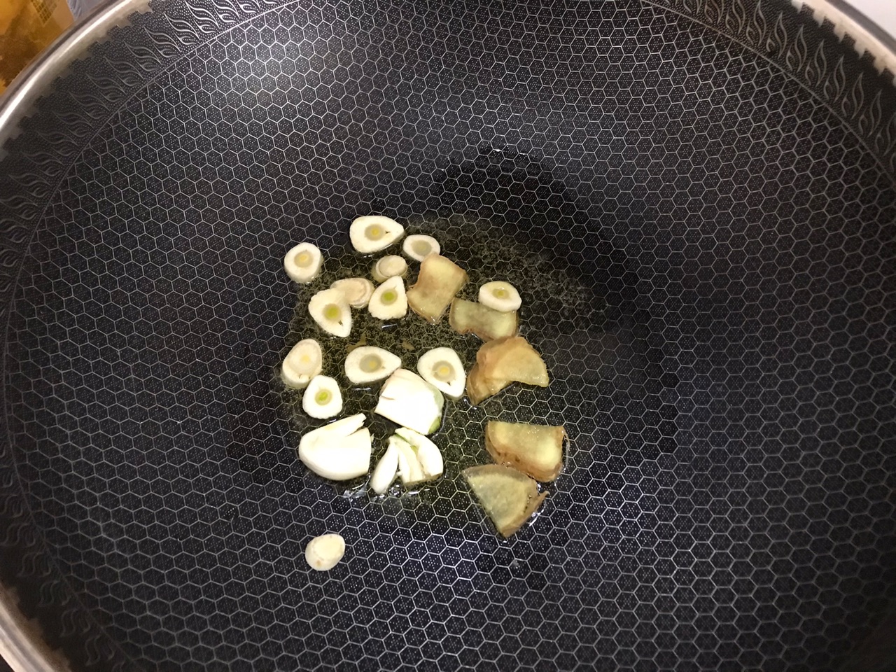 辣子鸡丁