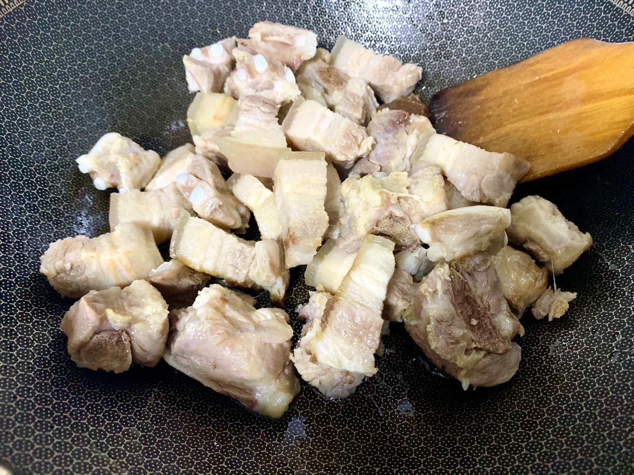 懒人版胡萝卜烧肉