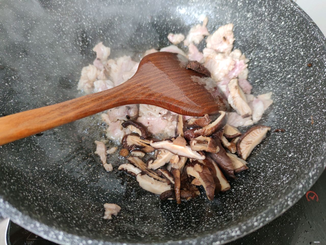 懒人电饭煲香芋焖饭