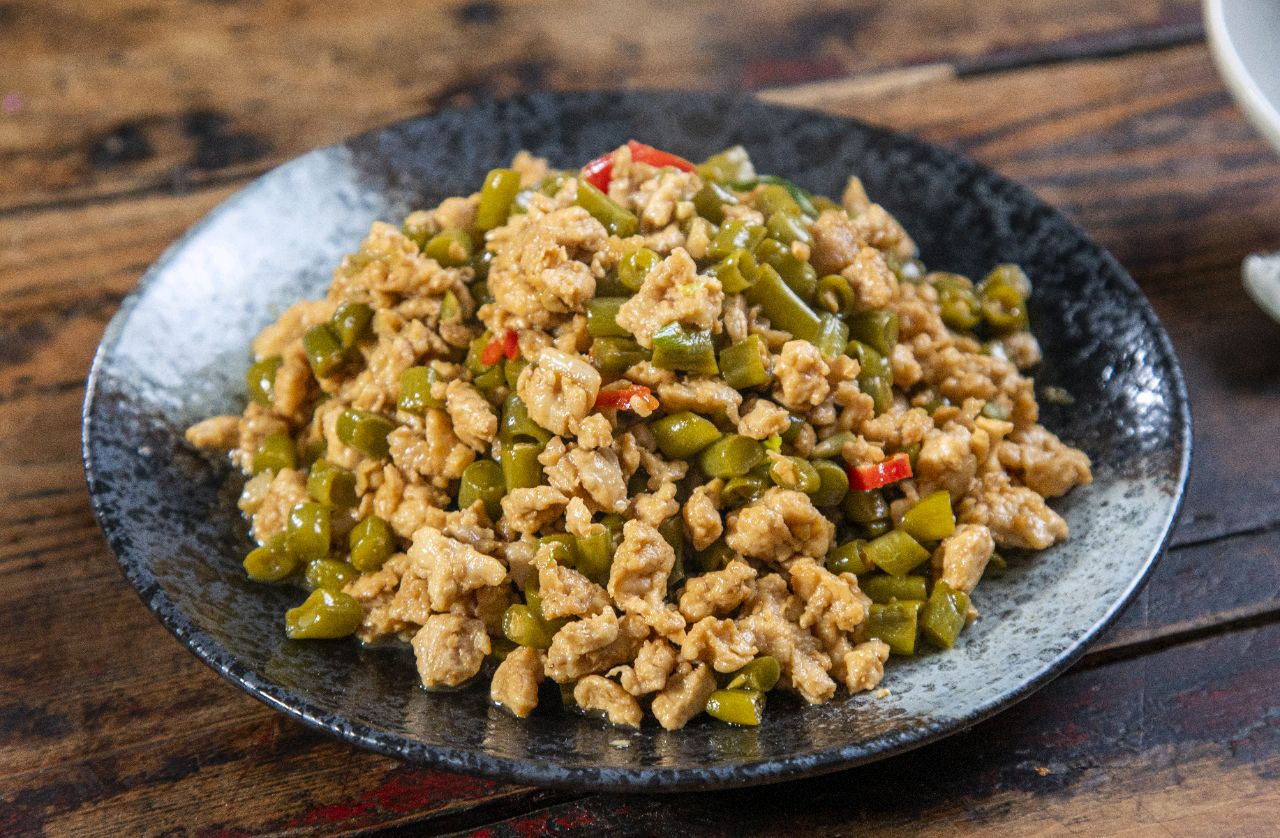 烂肉豇豆（酸豆角炒肉末）