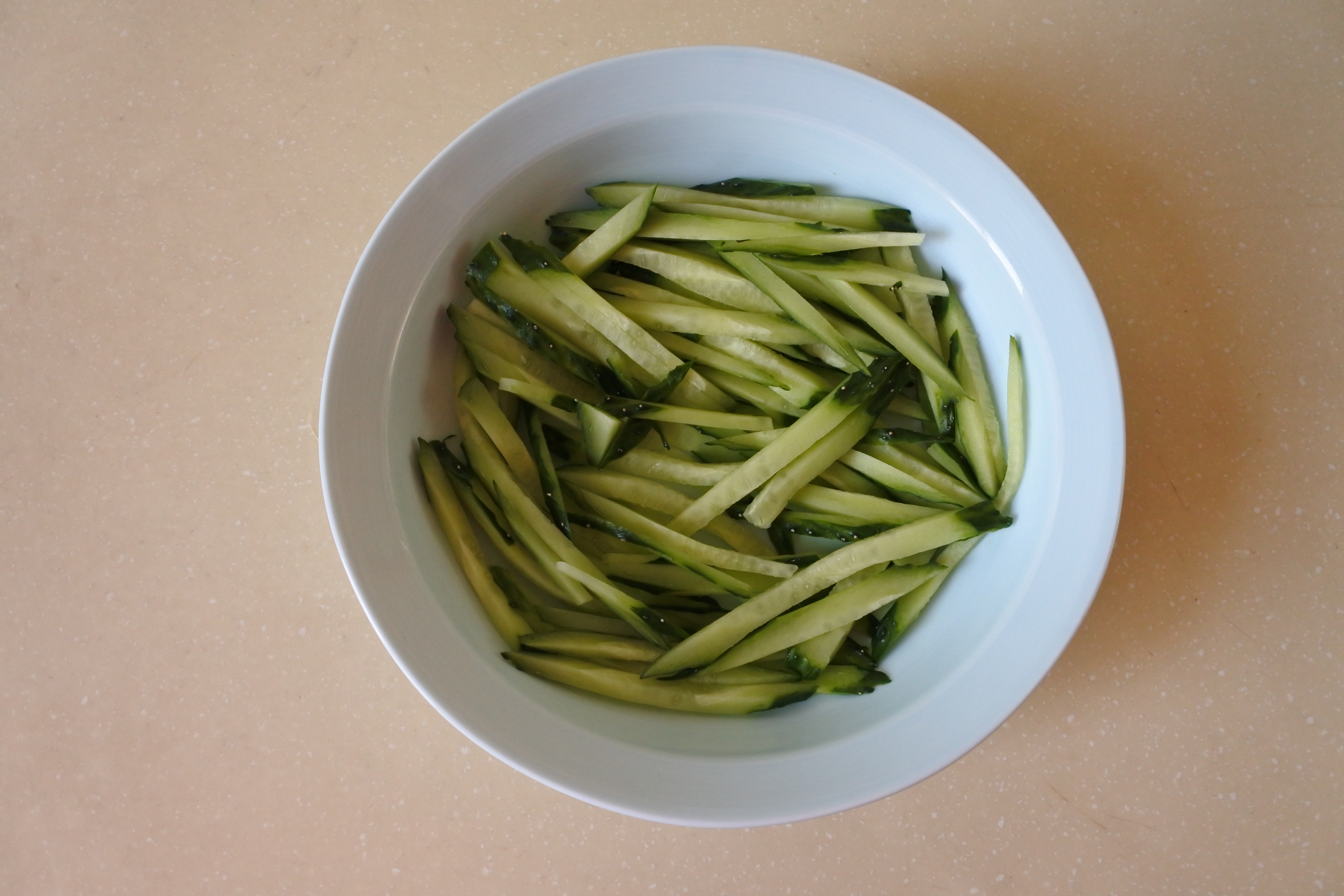 捞拌金针菇