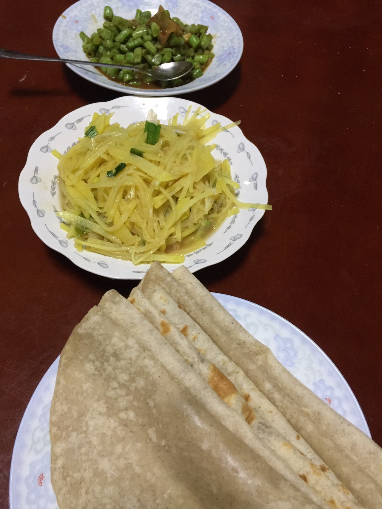 烙馍卷菜