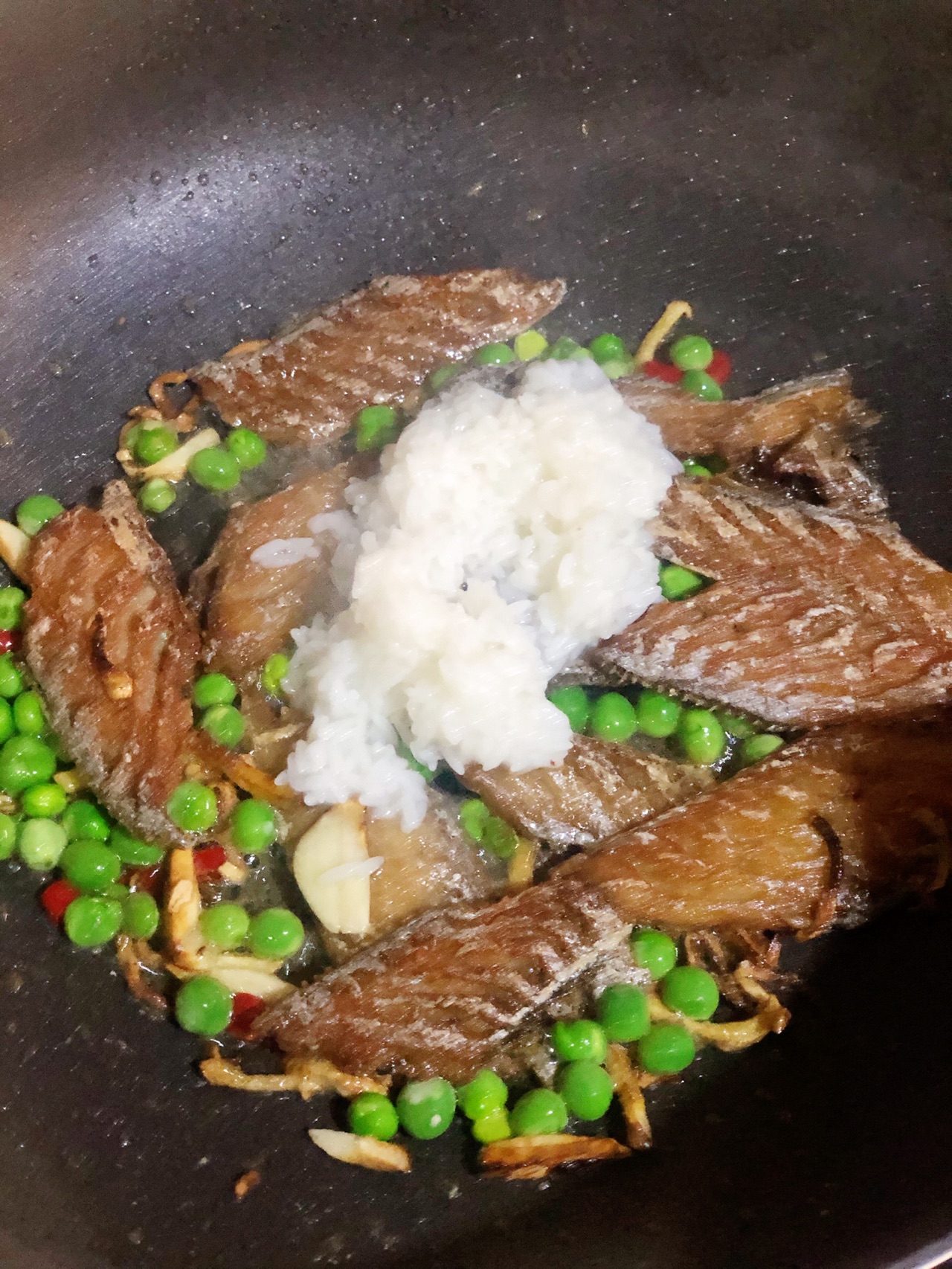醪糟炖带鱼