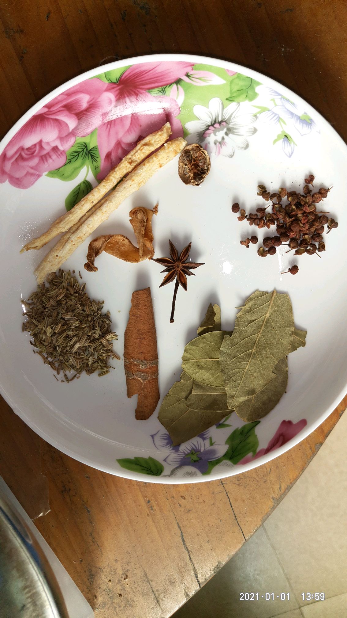 冷吃牛肉跟白切牛腩