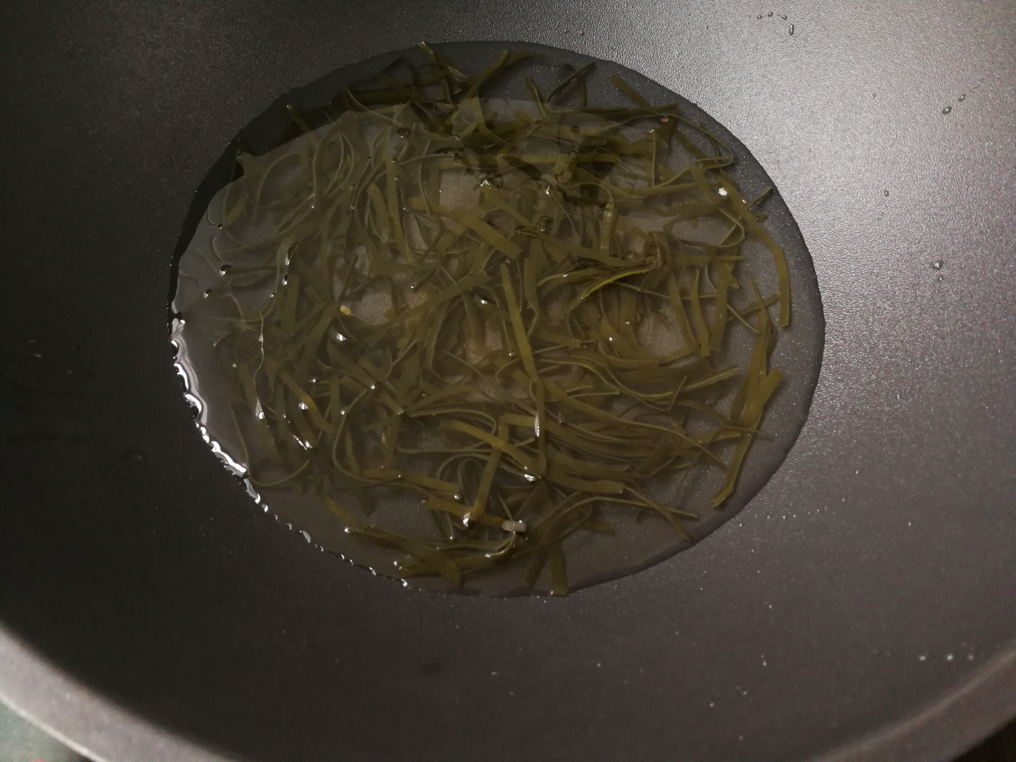 立春将至,春饼这样吃,清爽味道香,做法太简单了