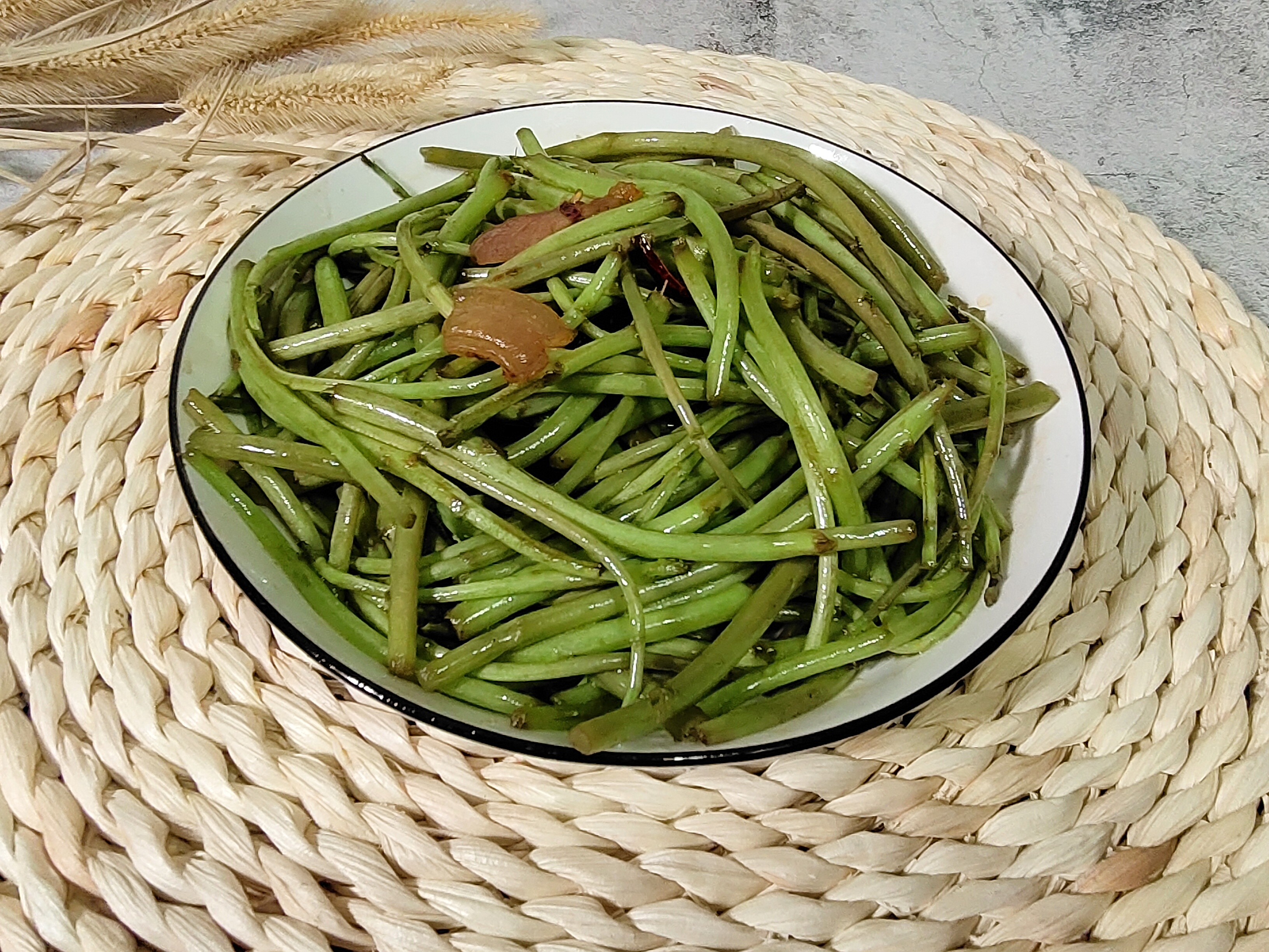 藜蒿炒腊肉