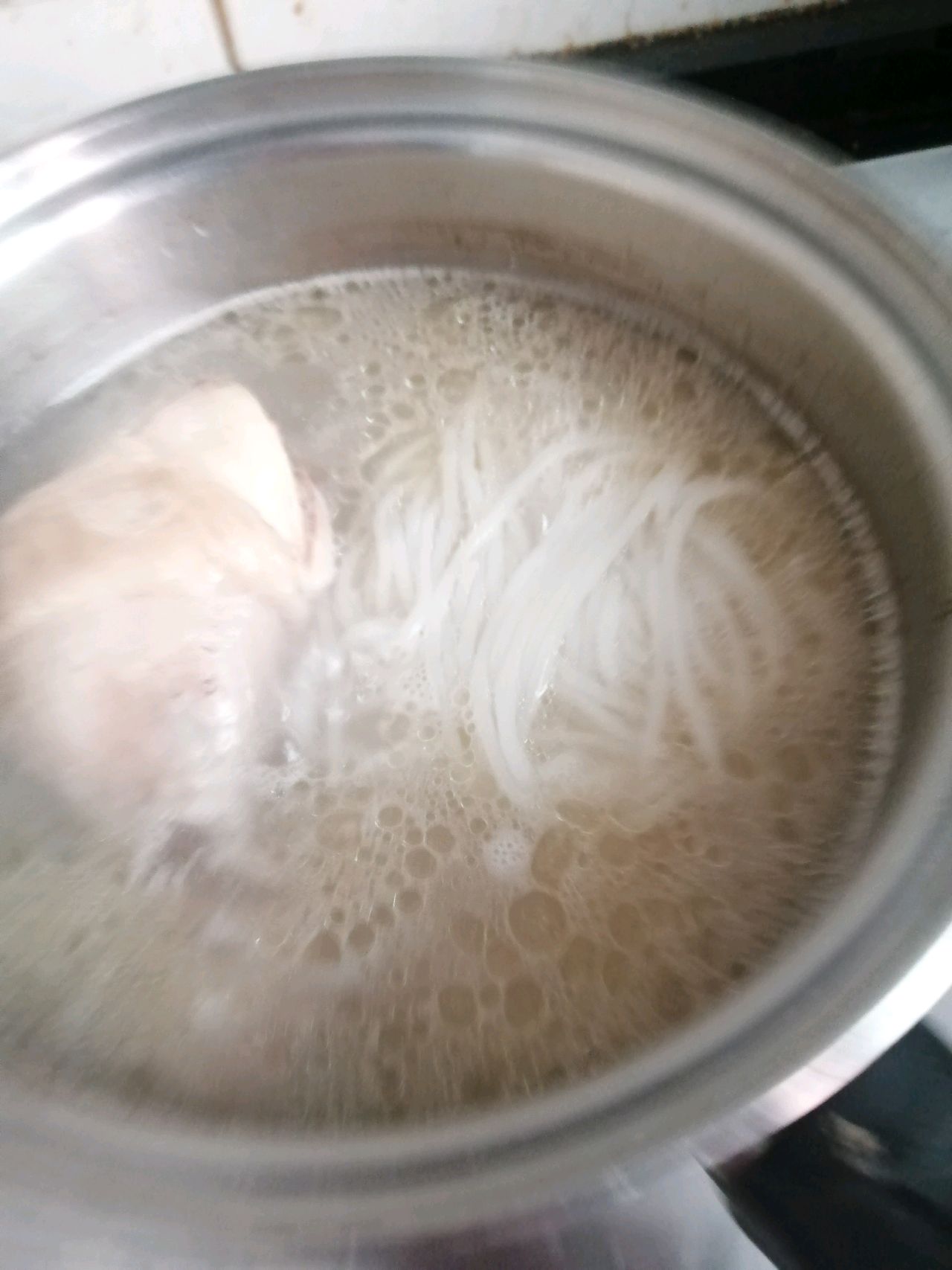 俪姐早餐之红烧牛肉米线
