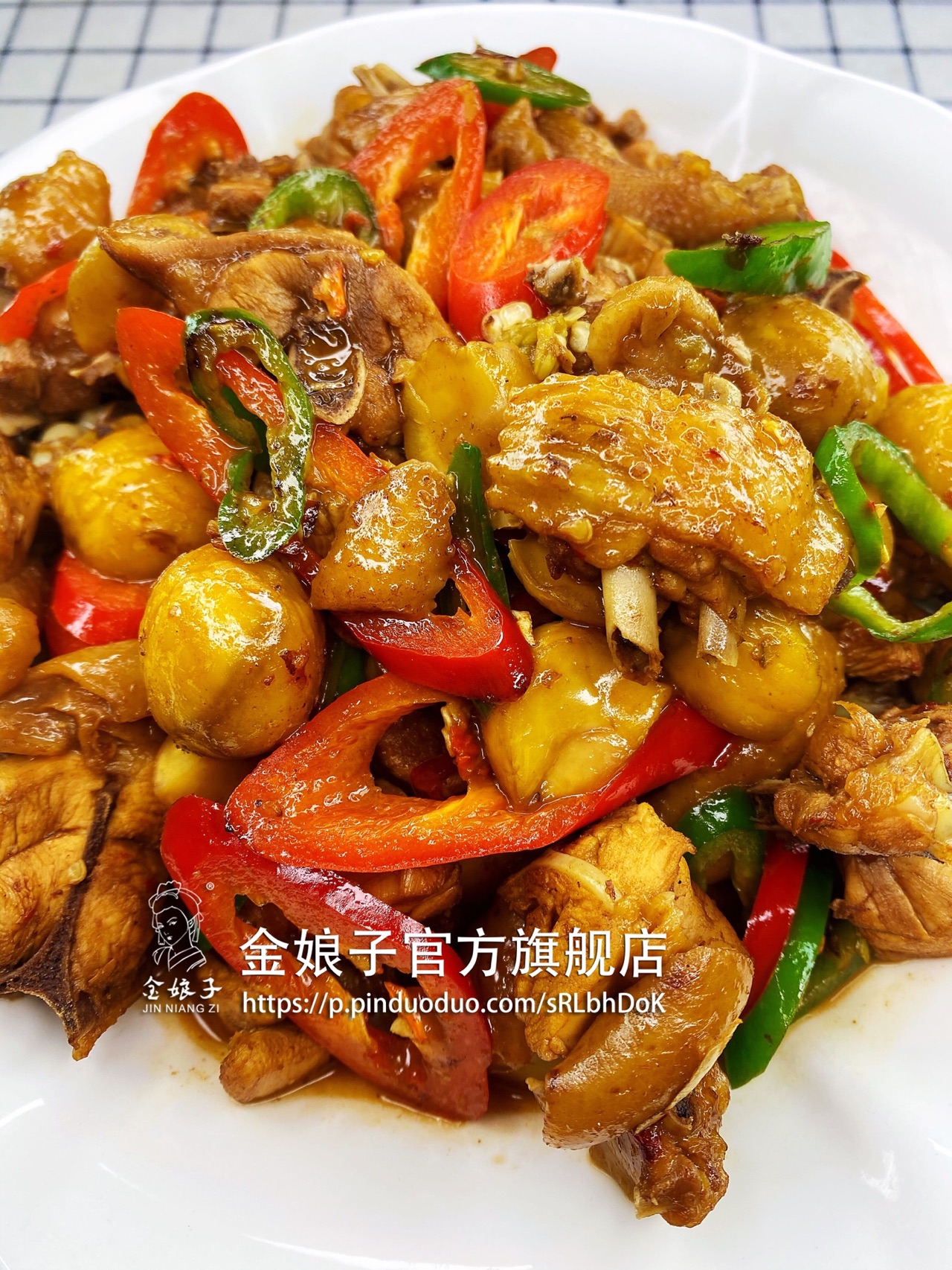 【栗子烧鸡】鸡肉入味，栗子香甜。