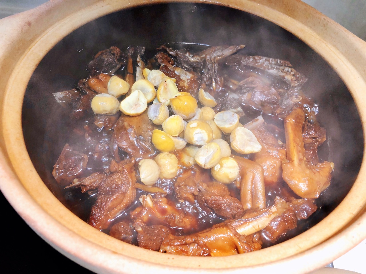 栗子（锥栗）砂锅炖可乐鸭