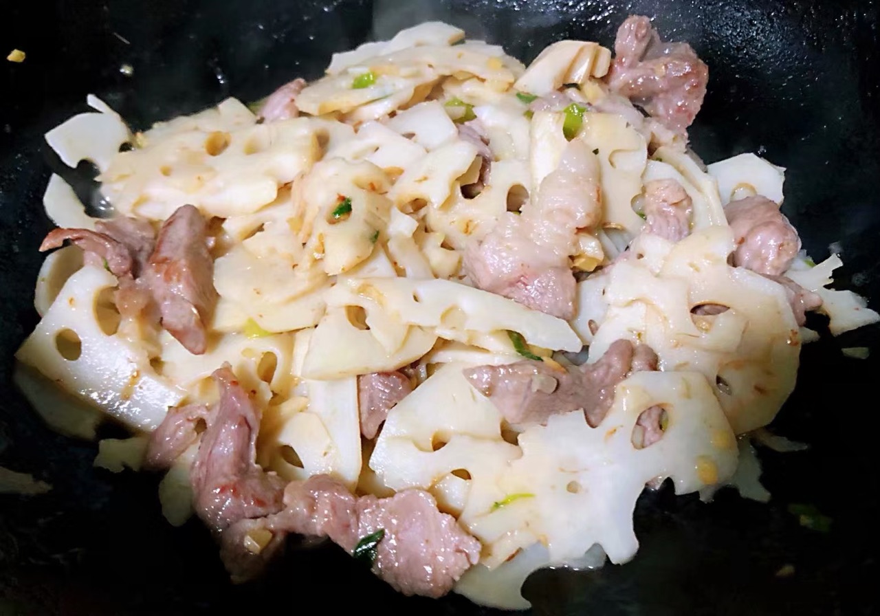 莲藕炒肉片
