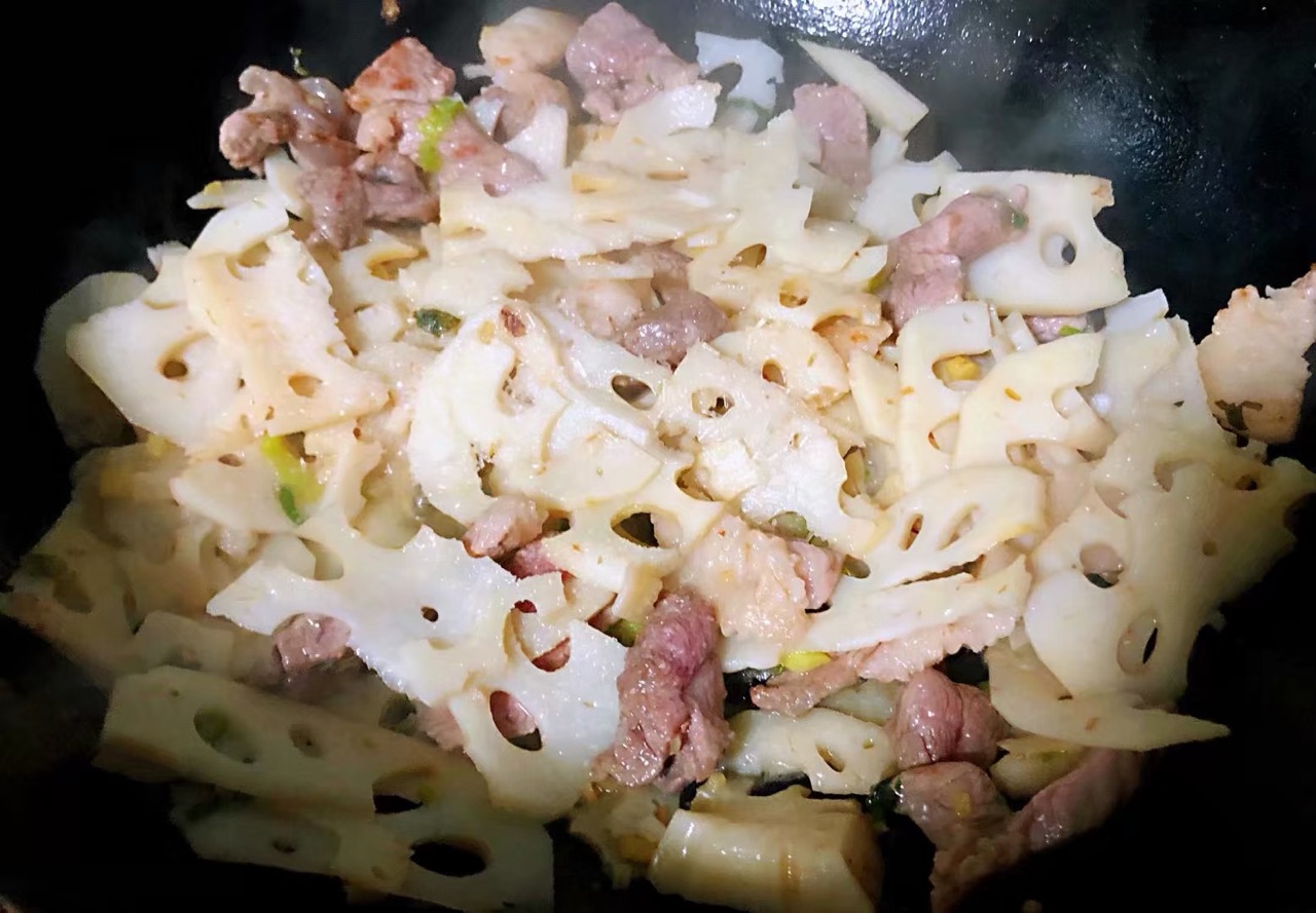 莲藕炒肉片