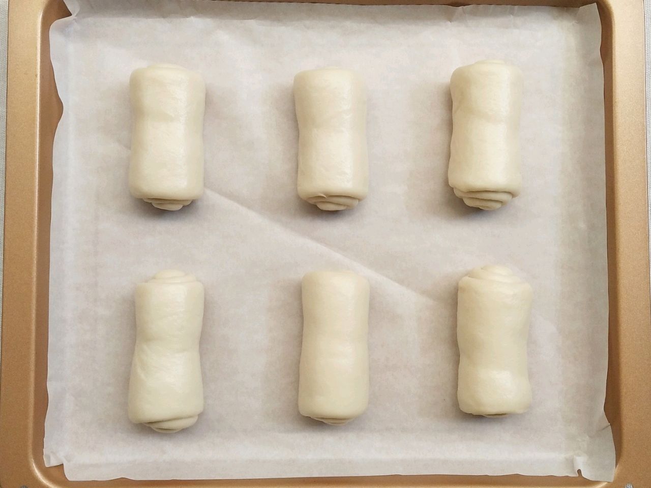 炼乳牛奶卷