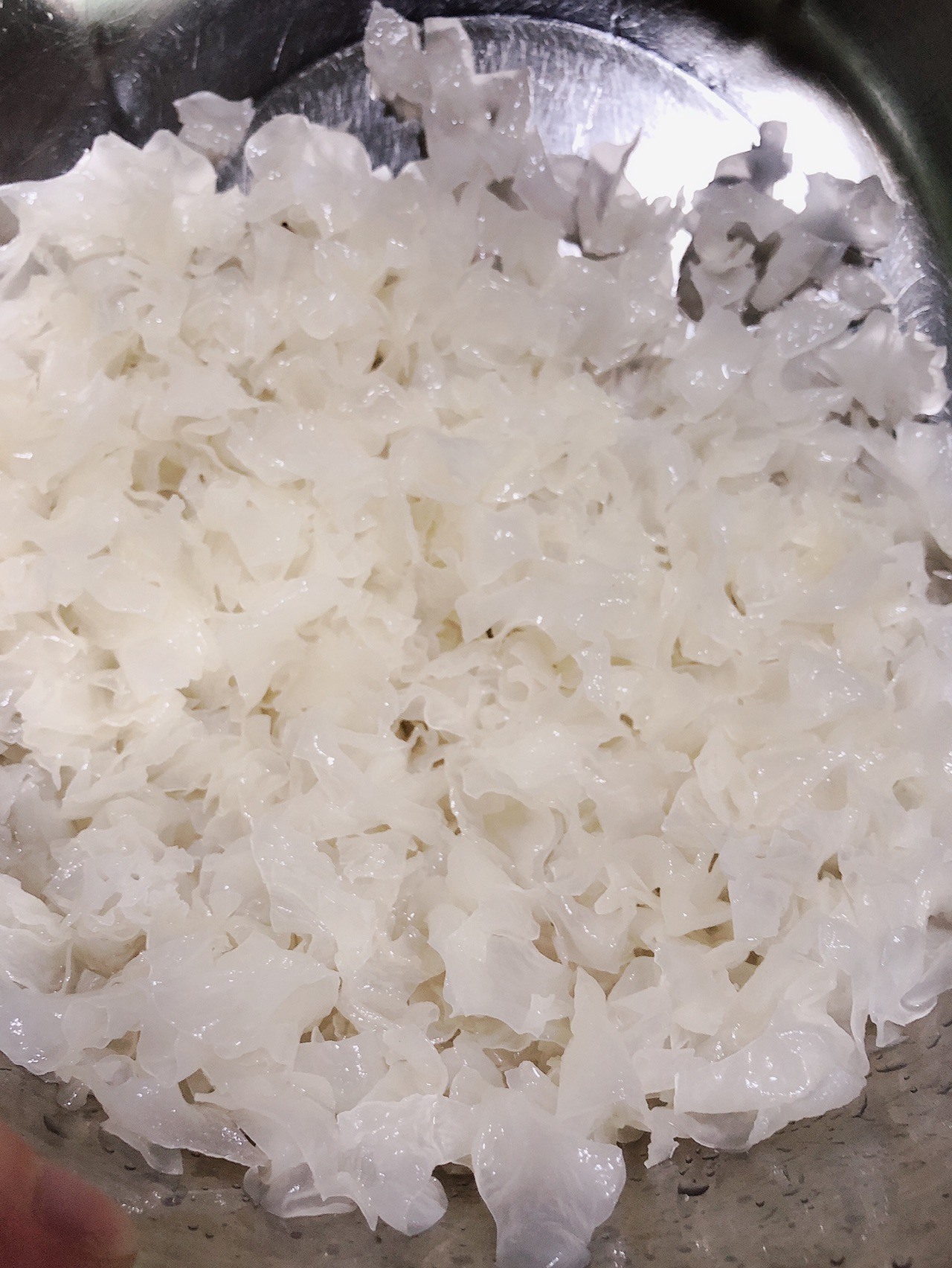 莲子桂花银耳汤