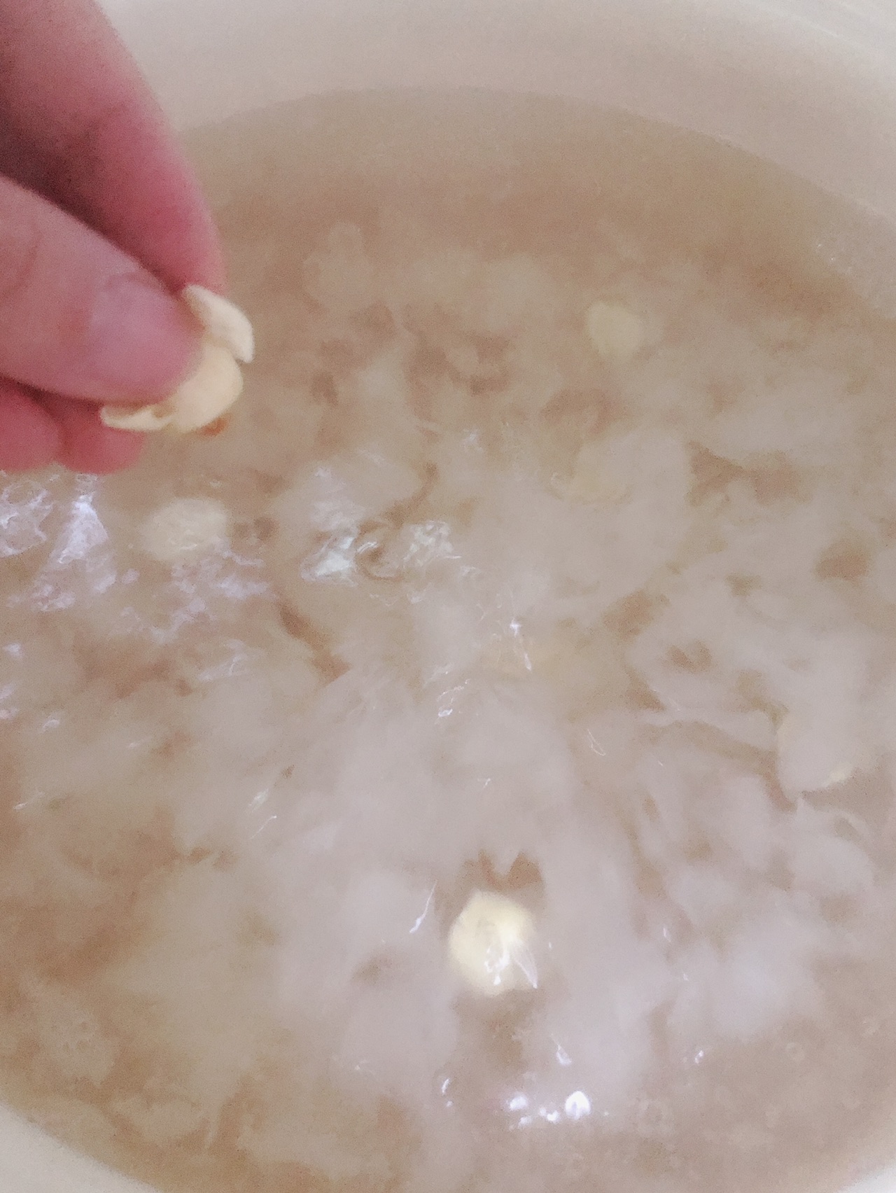 莲子桂花银耳汤