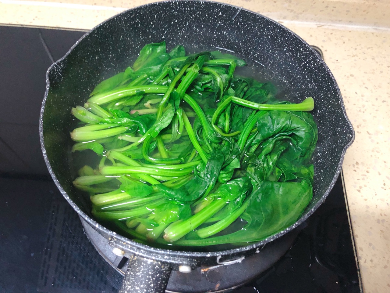 凉拌菠菜