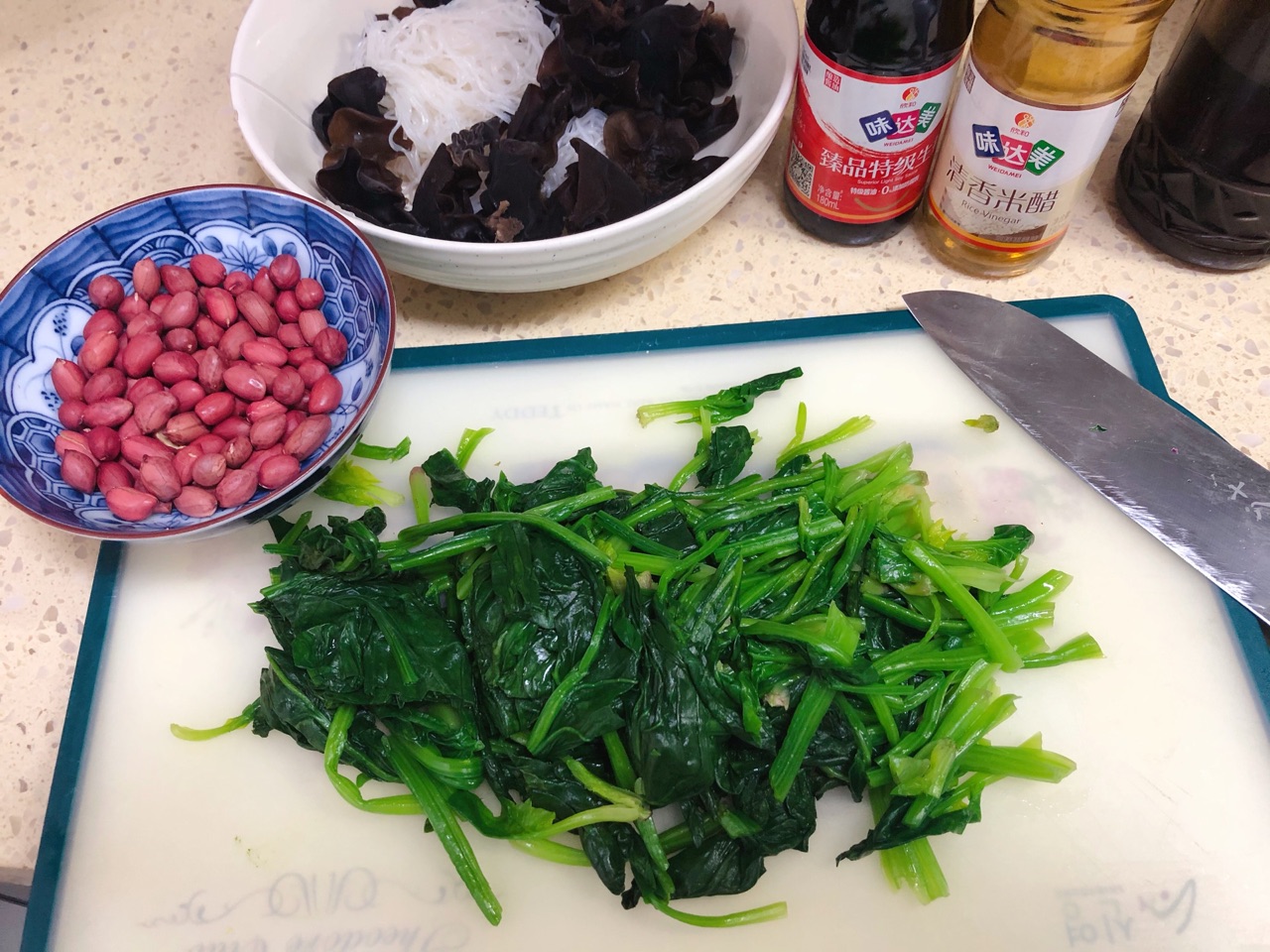 凉拌菠菜