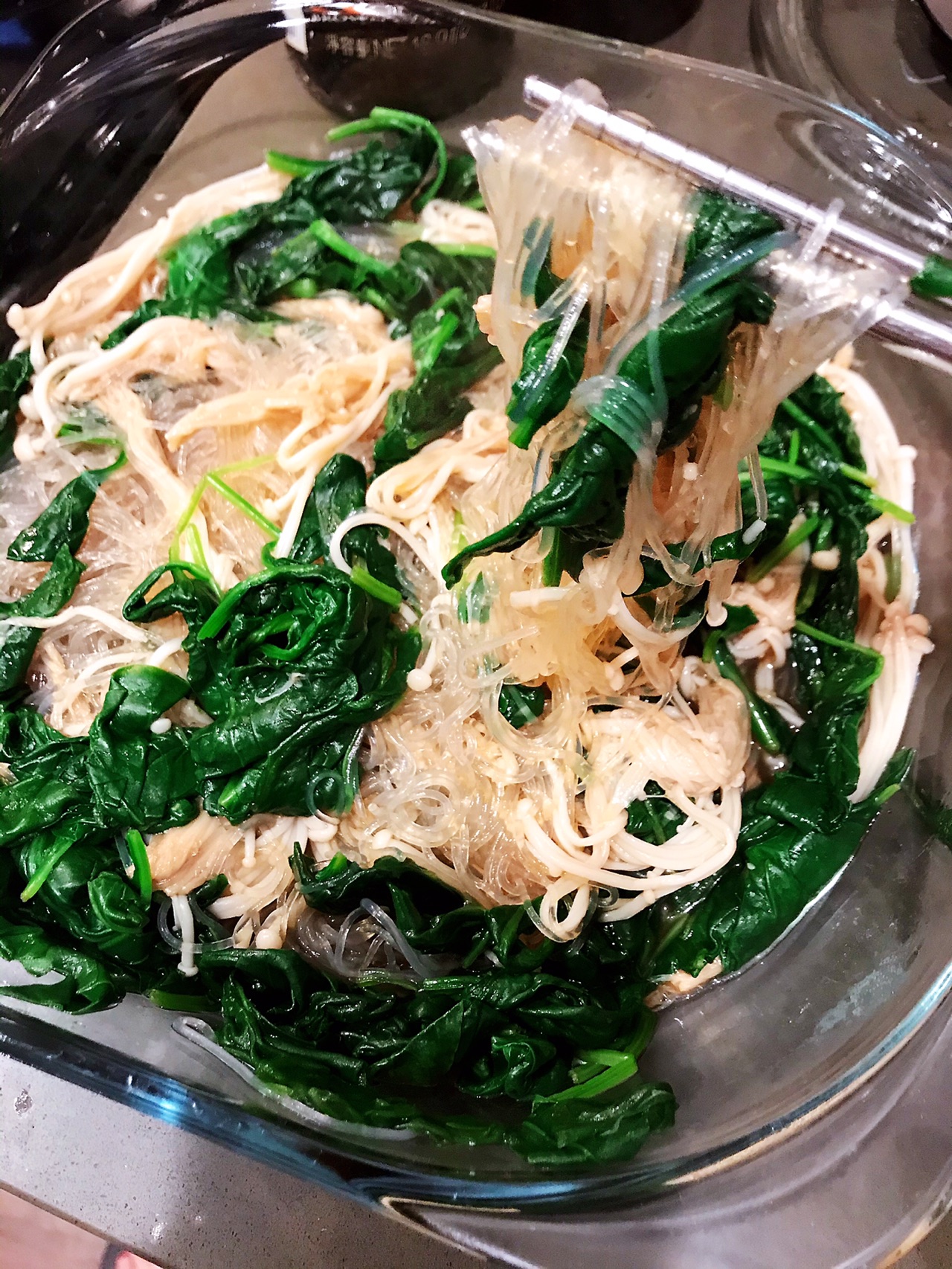 凉拌粉丝菠菜金针菇