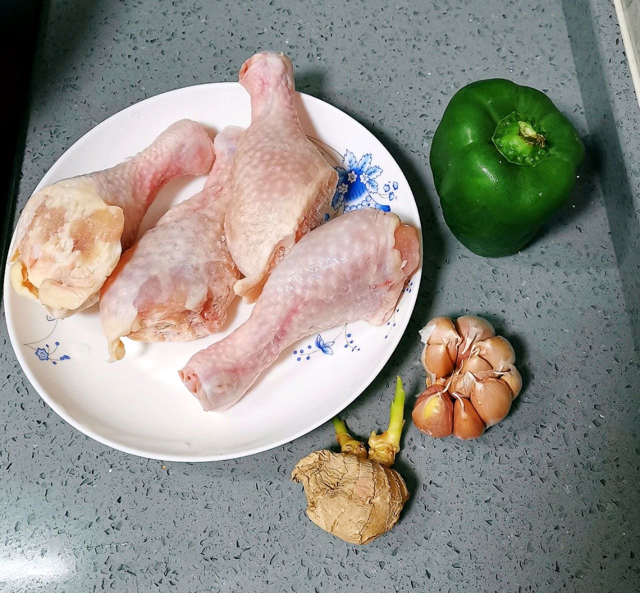凉拌鸡腿肉