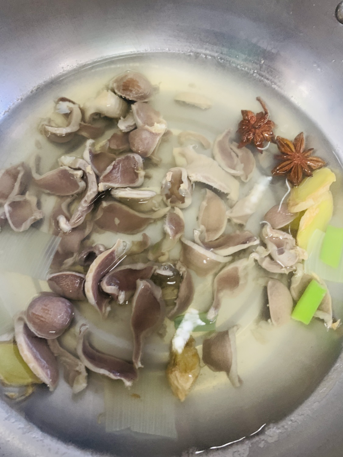 凉拌鸡胗