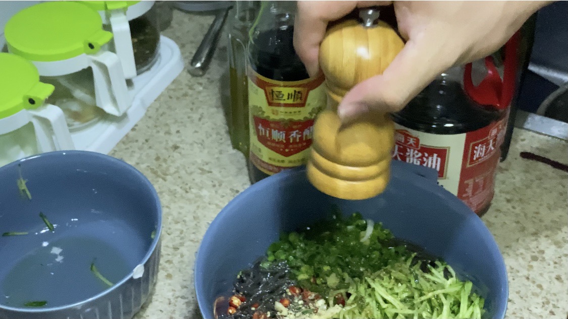 凉拌蕨根粉丝荞麦面也可以