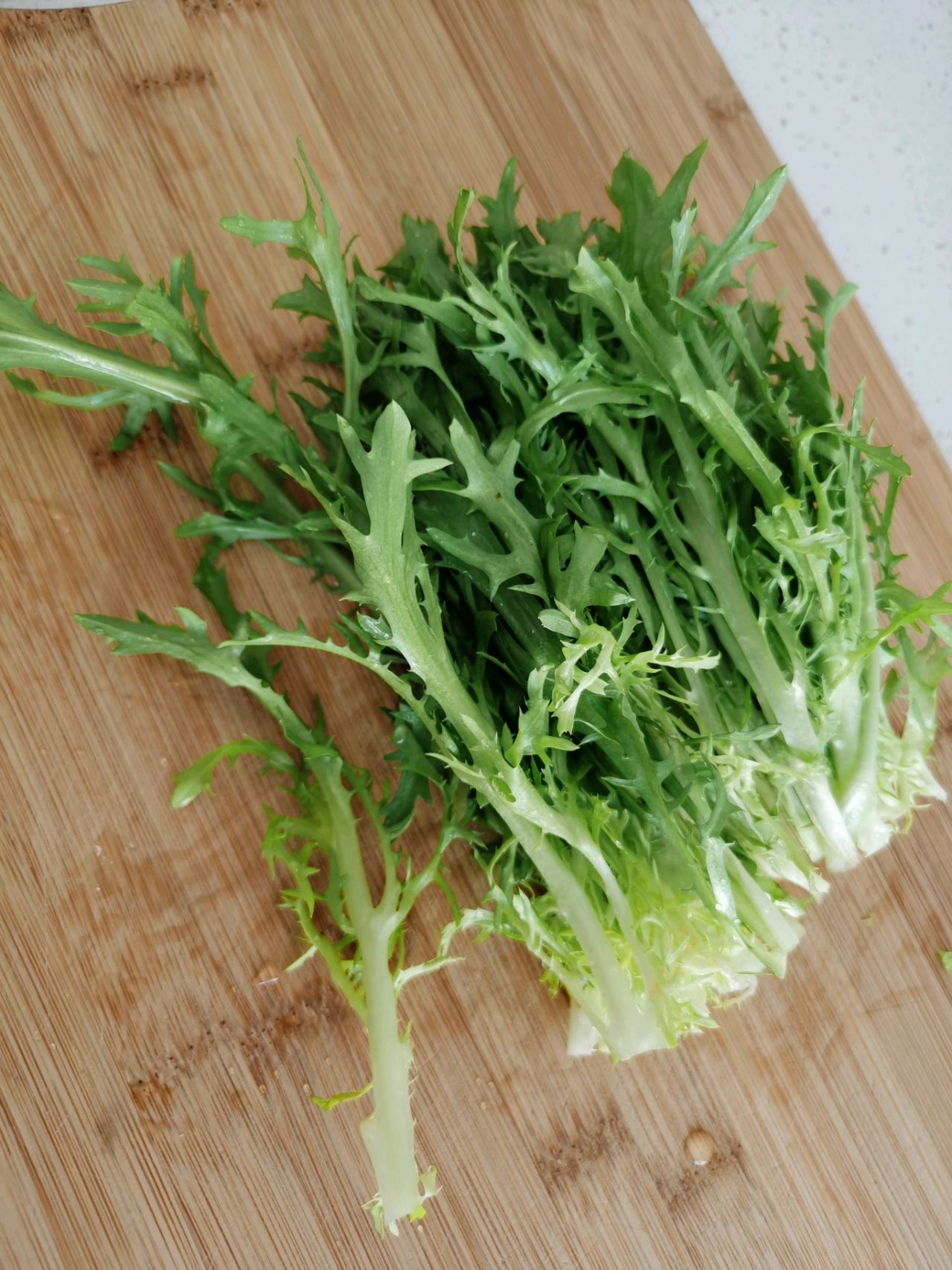 凉拌苦菊皮蛋花生