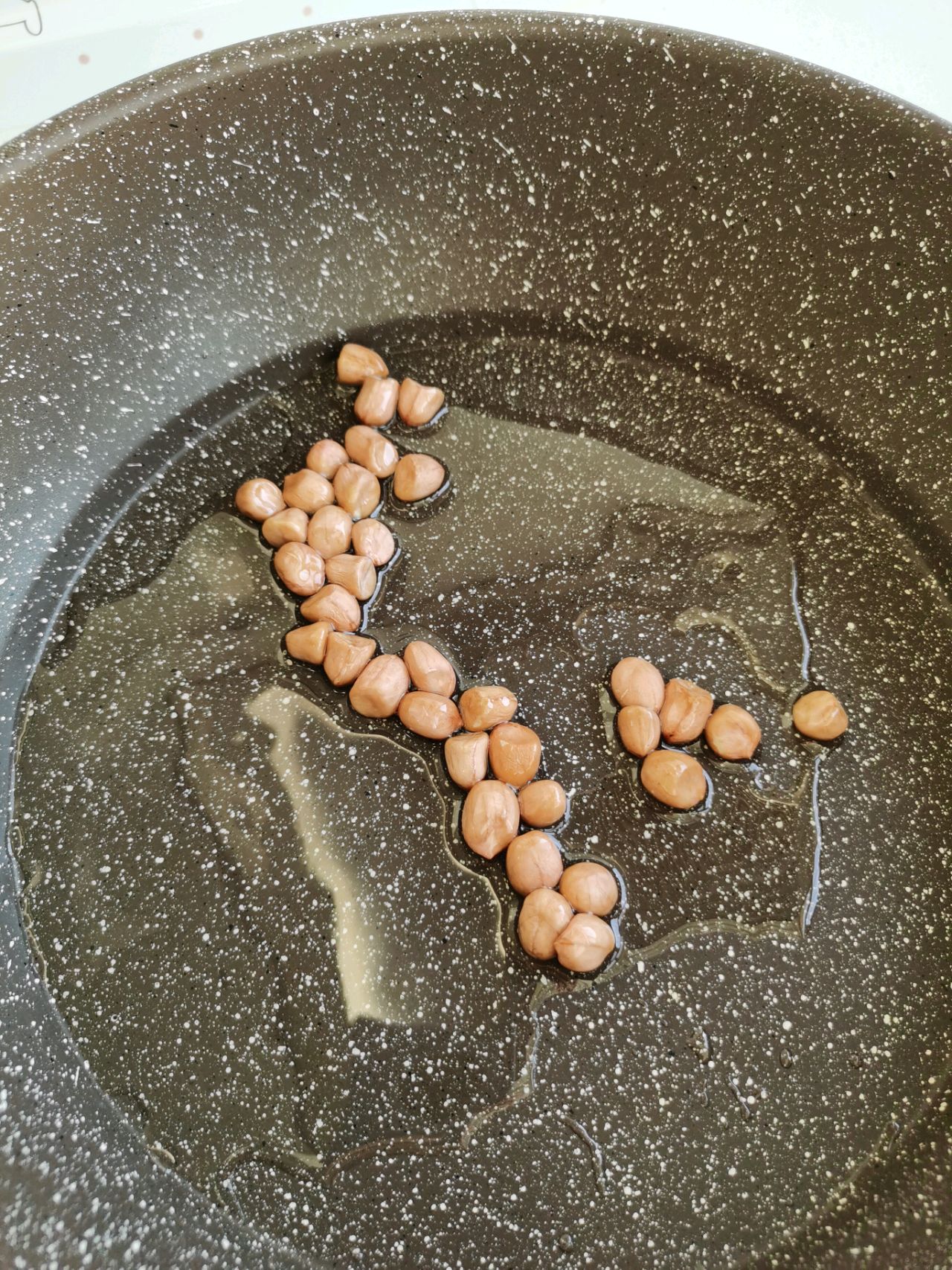 凉拌苦菊皮蛋花生