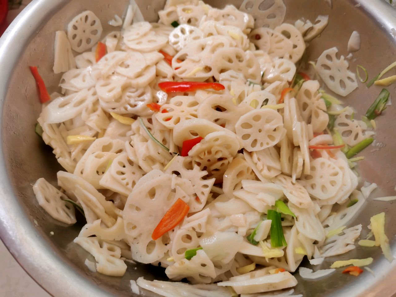凉拌藕片