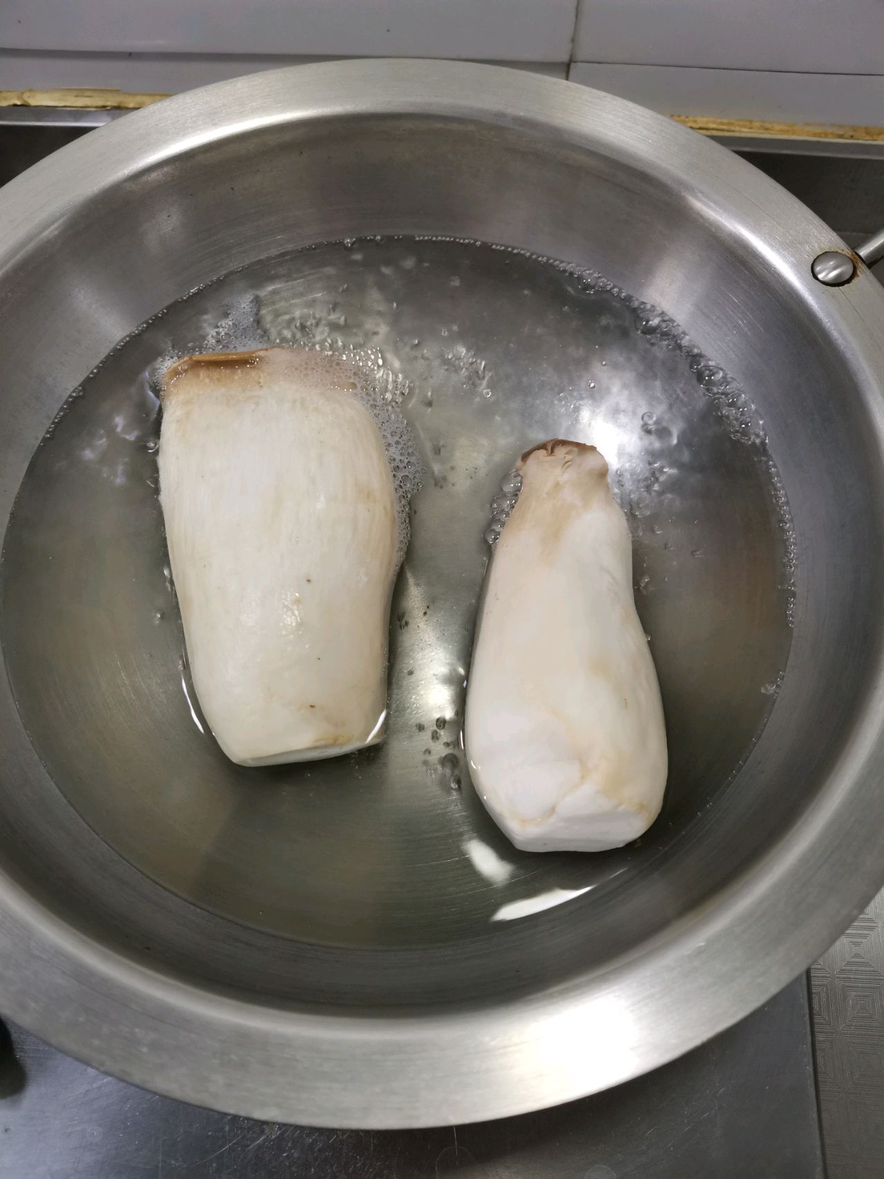 凉拌手撕杏鲍菇