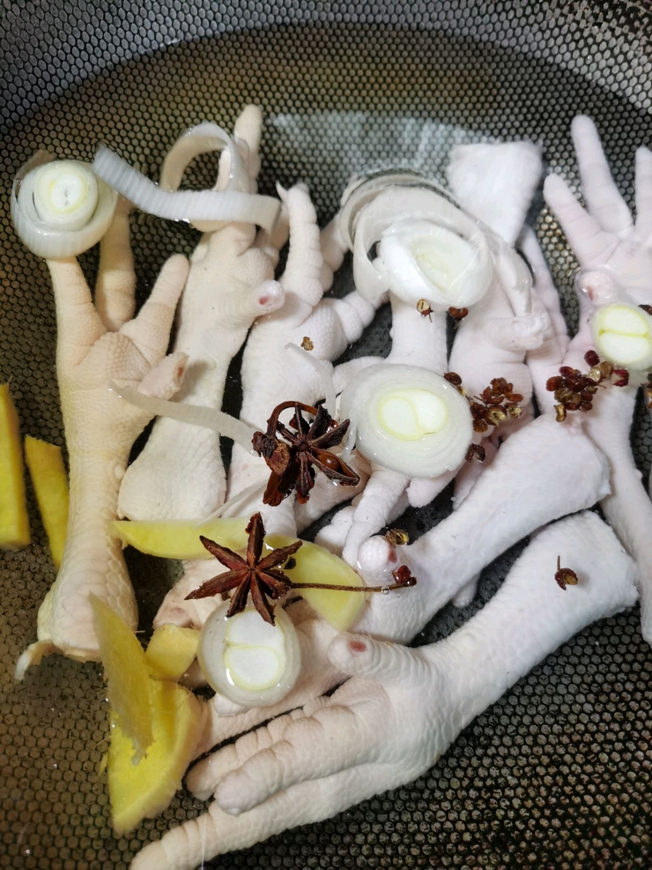 凉拌酸辣鸡爪