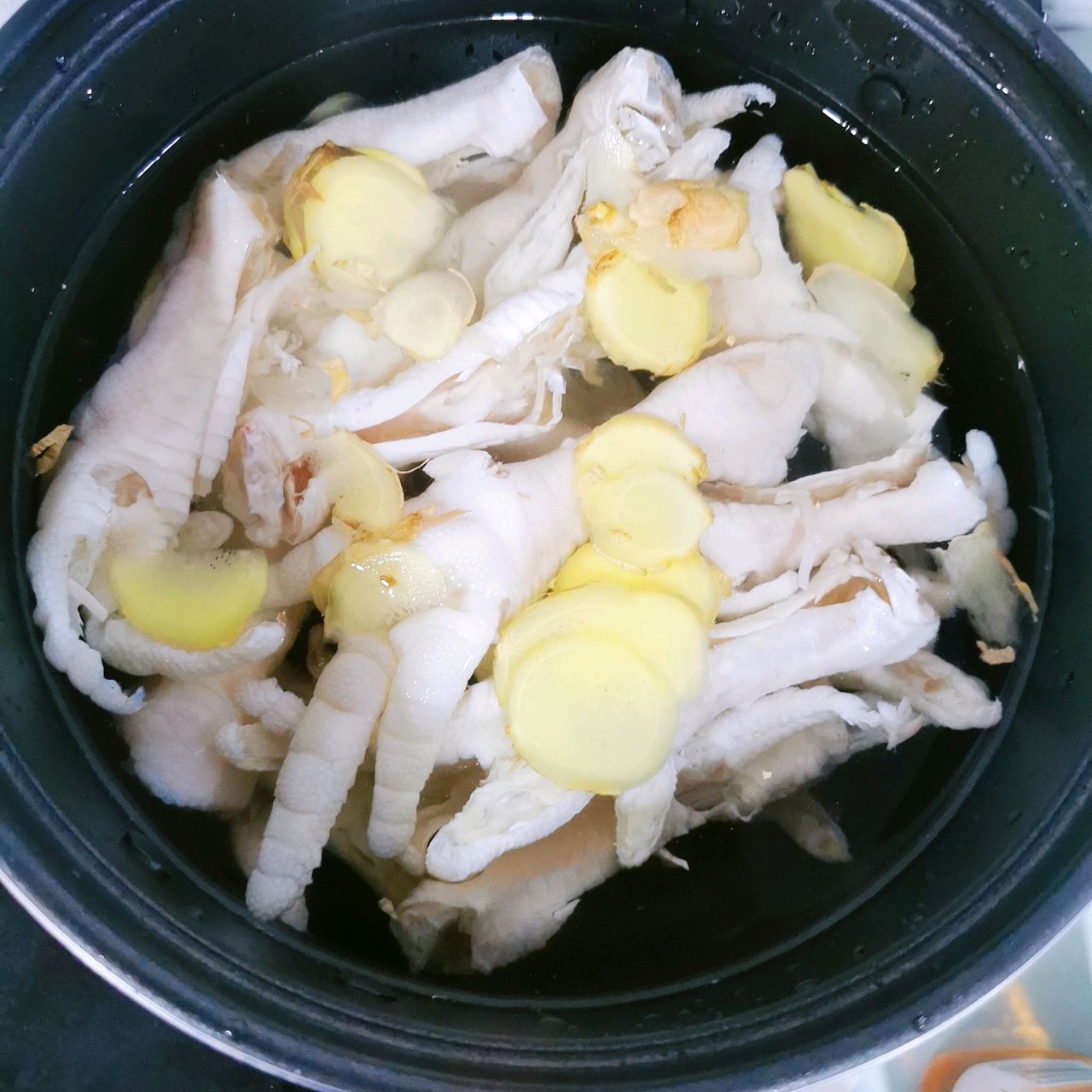 凉拌无骨鸡爪
