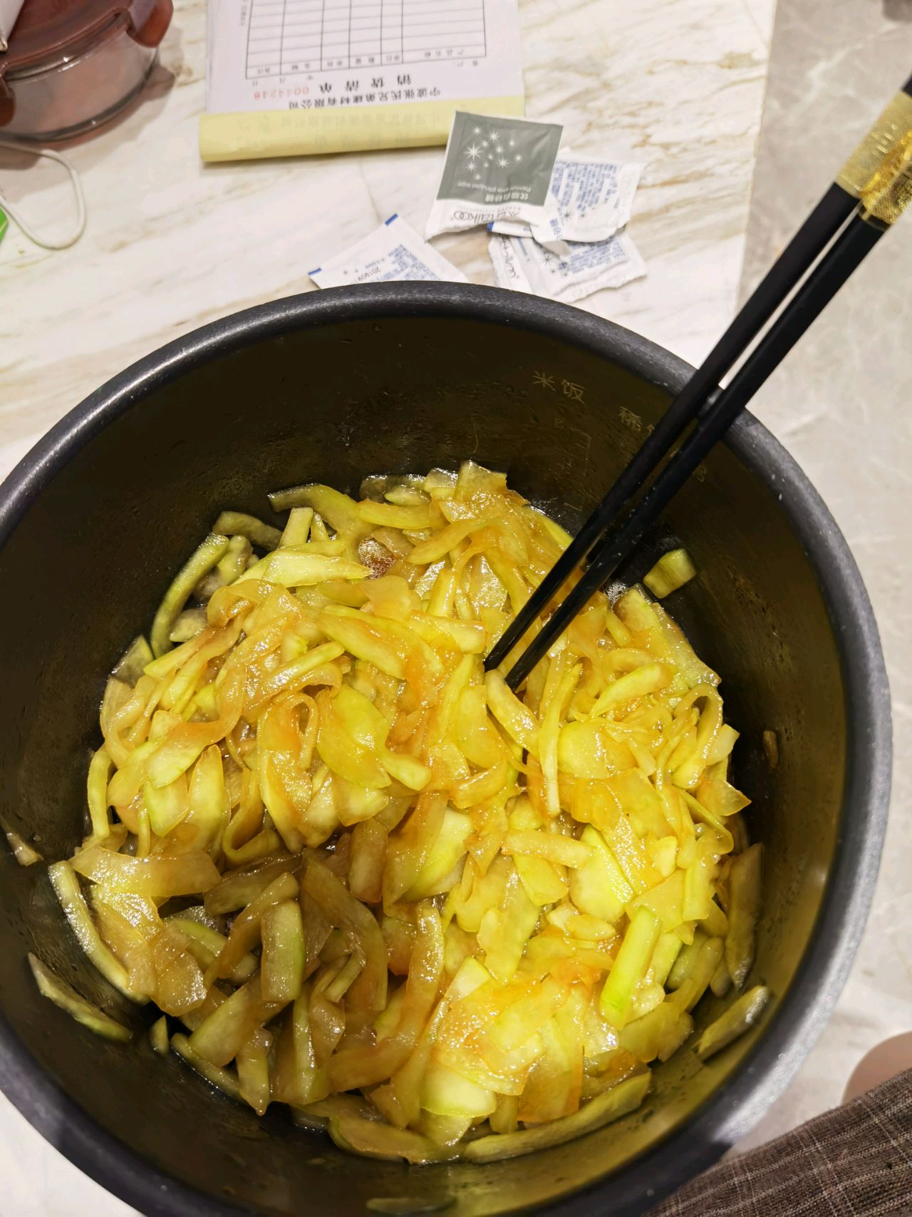 凉拌西瓜皮