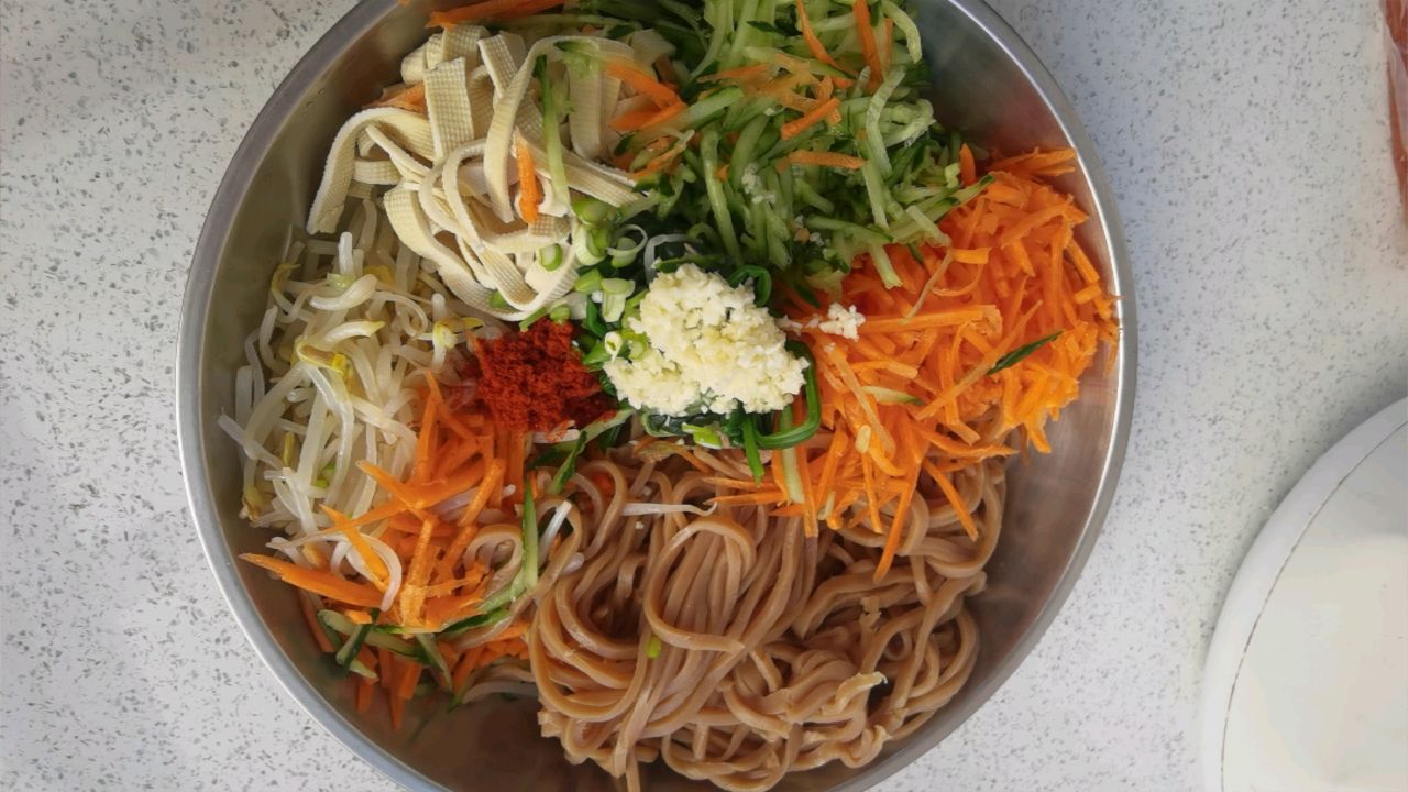 凉拌莜面
