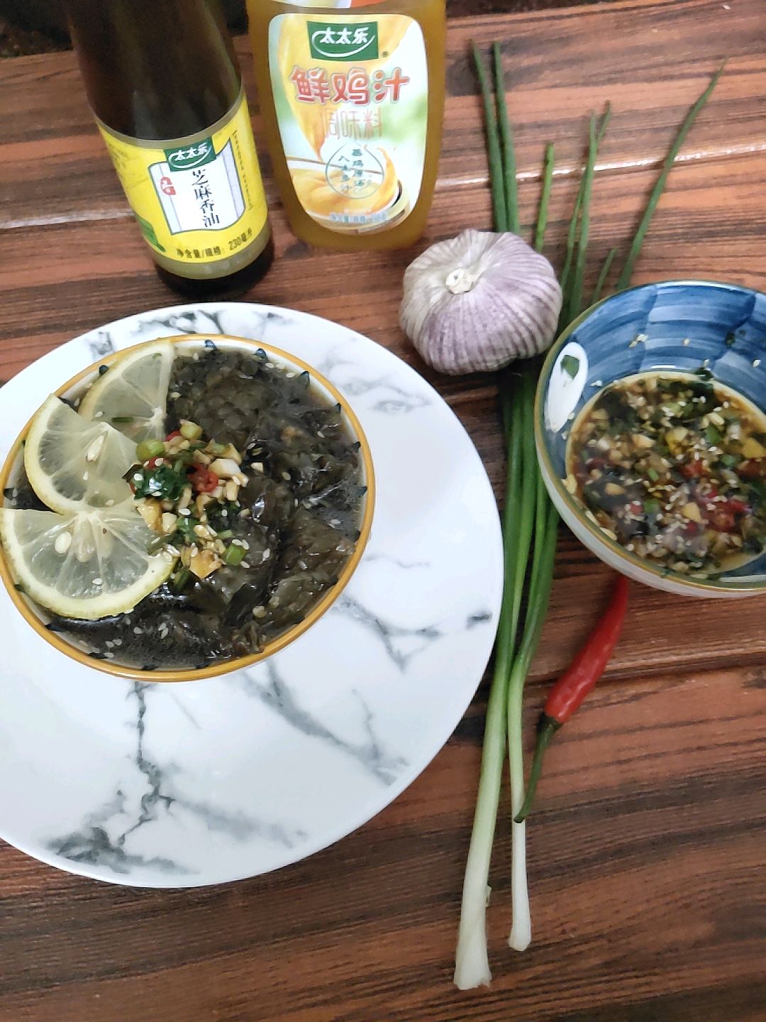 凉拌鱼皮
