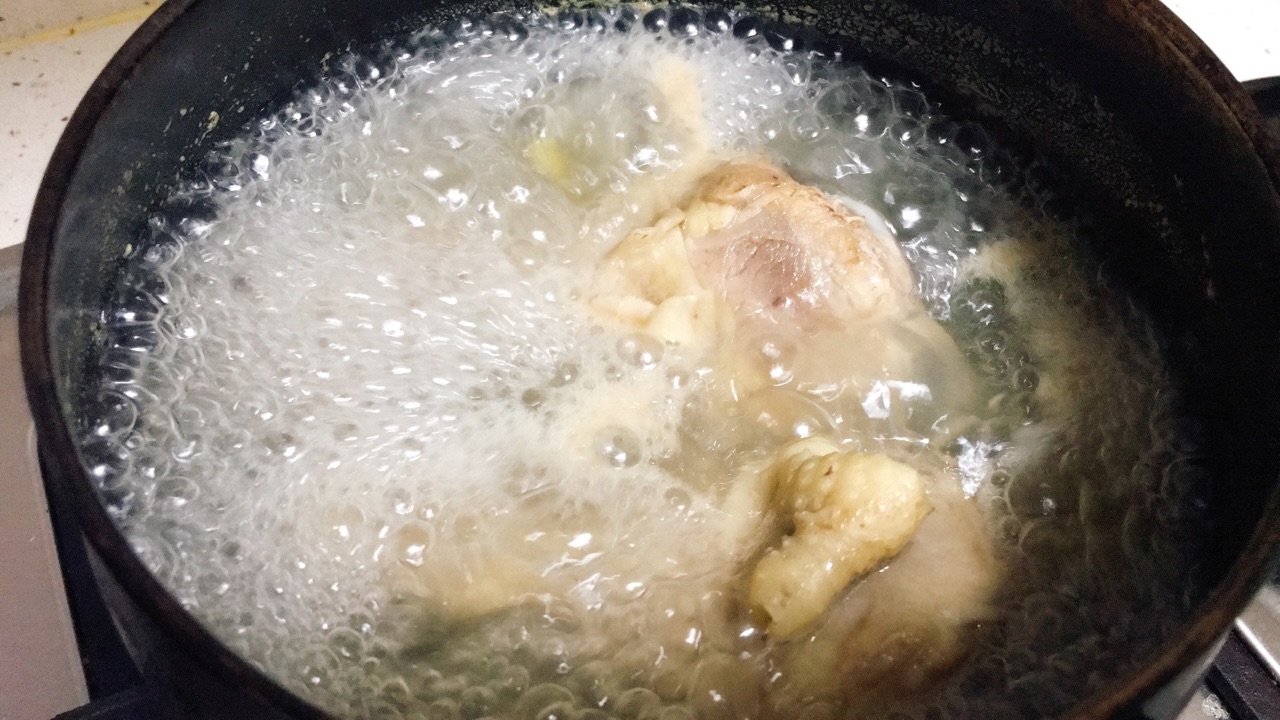 凉拌折耳根鸡腿肉