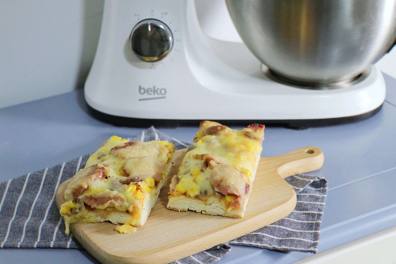 料超多的披萨，自制就是这么任性！