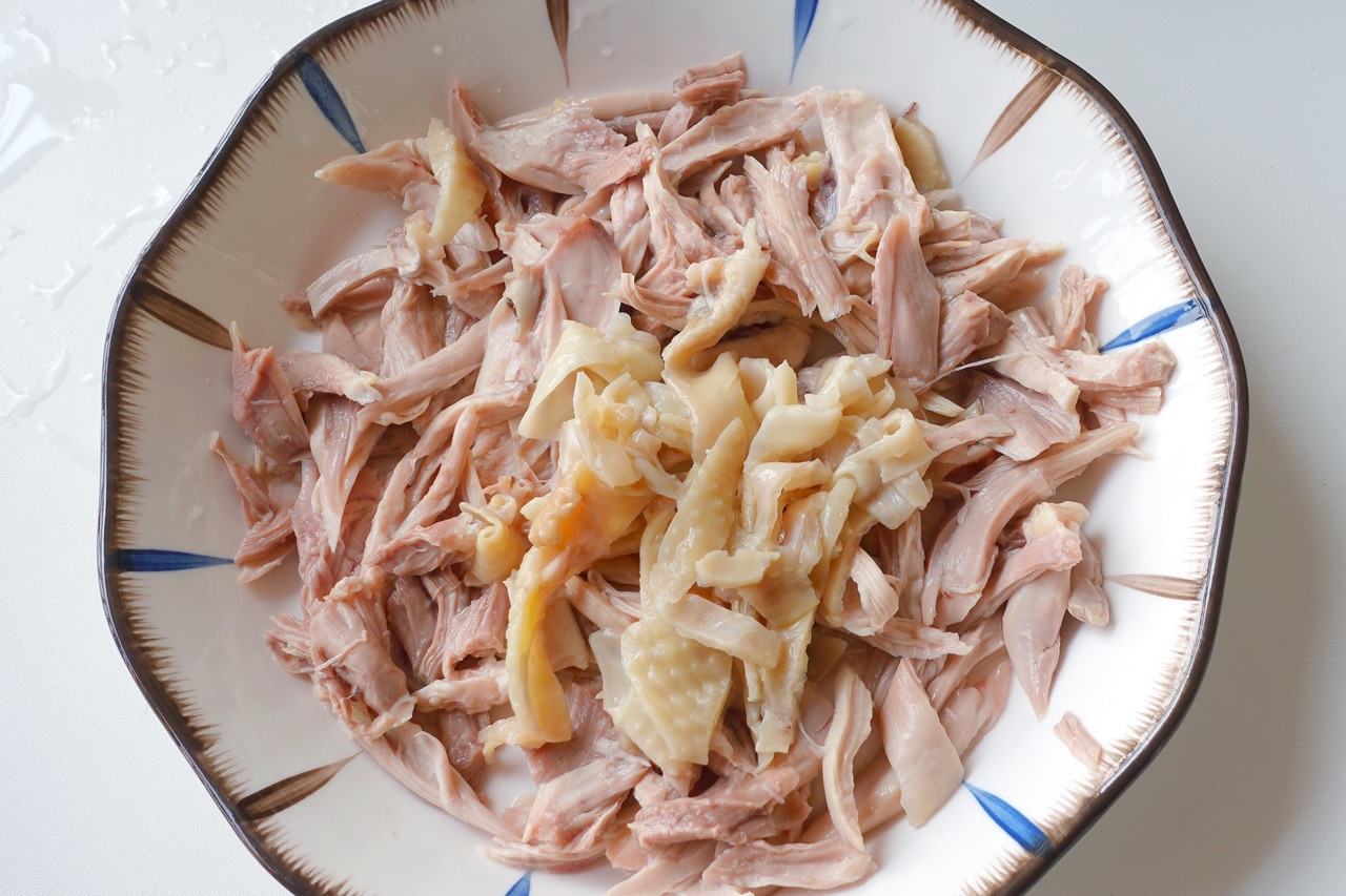 零厨艺也不会失败的麻辣鸡丝凉面