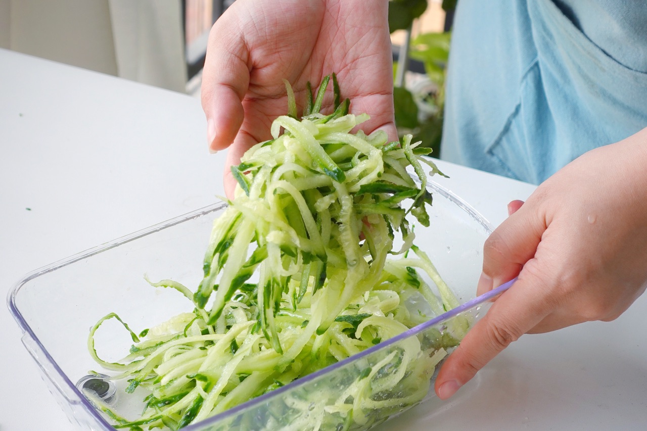 零厨艺也不会失败的麻辣鸡丝凉面