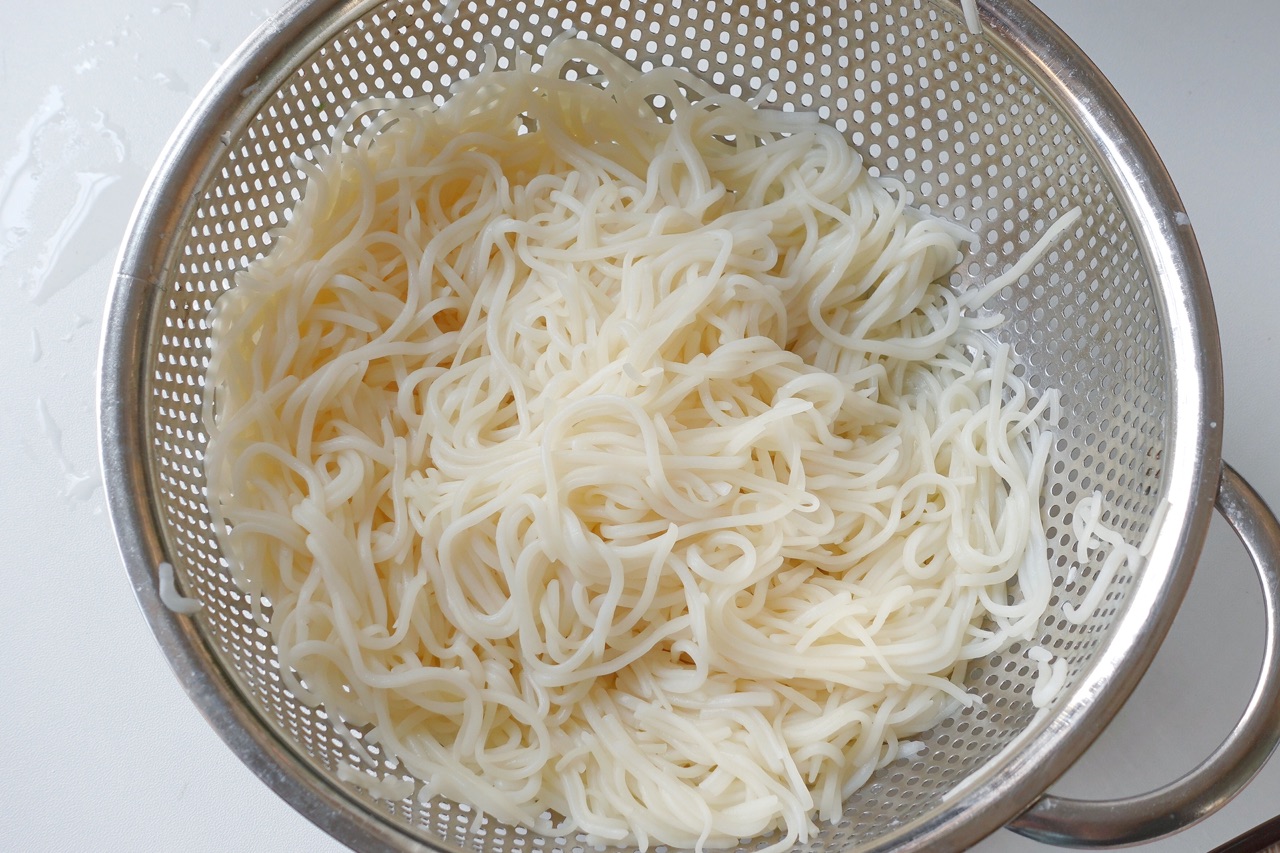 零厨艺也不会失败的麻辣鸡丝凉面