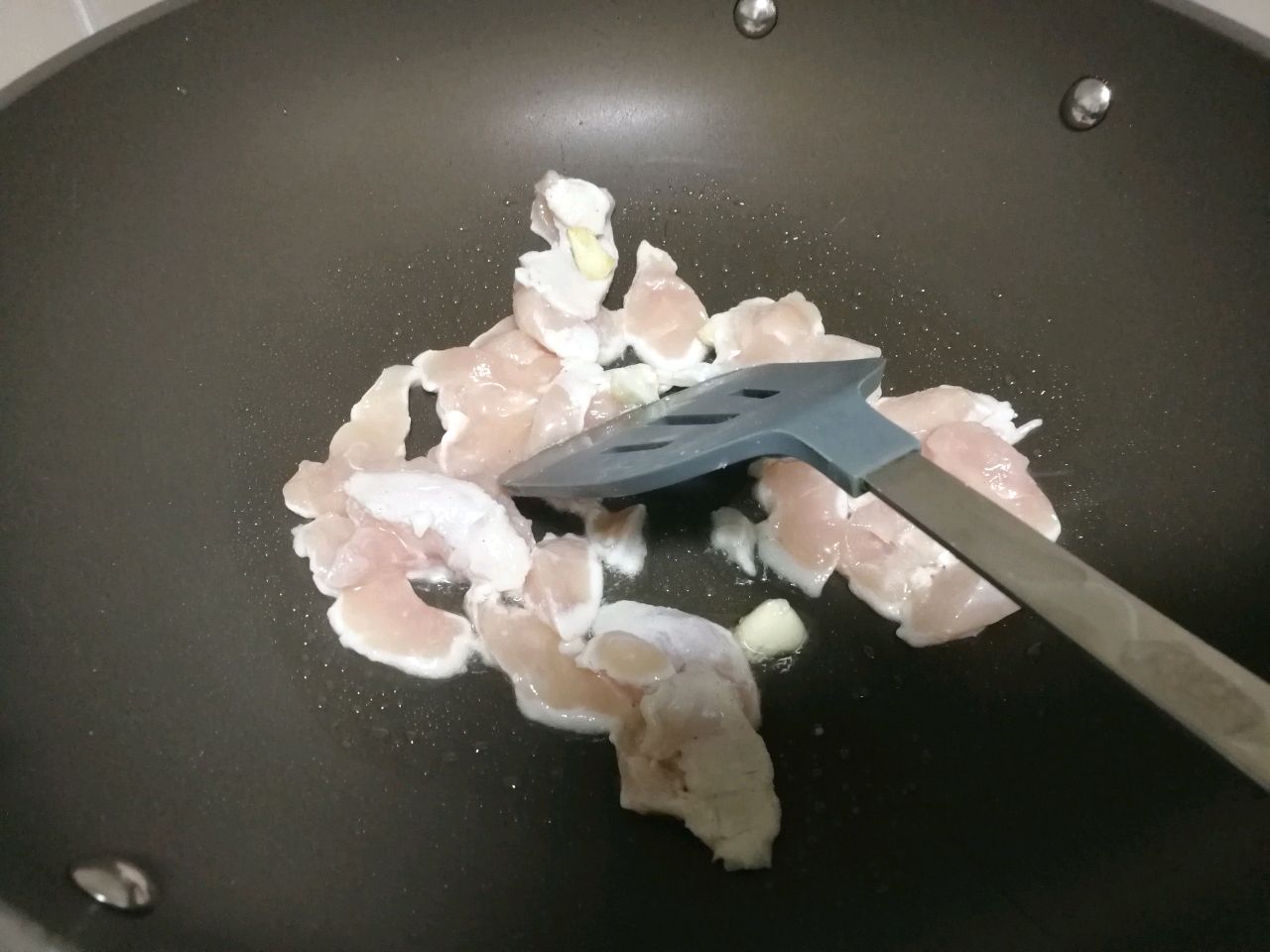 菱角炒鸡肉