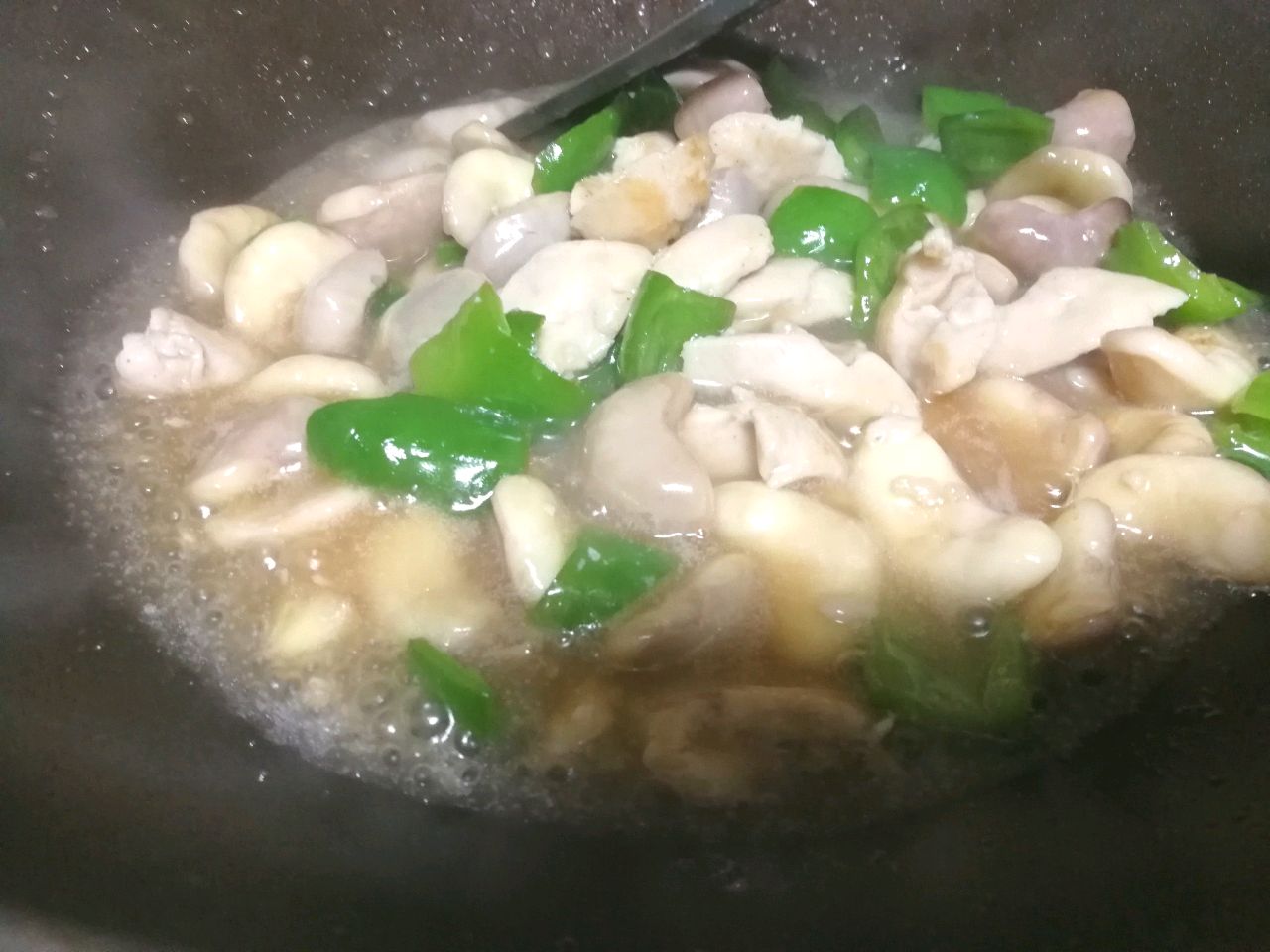 菱角炒鸡肉