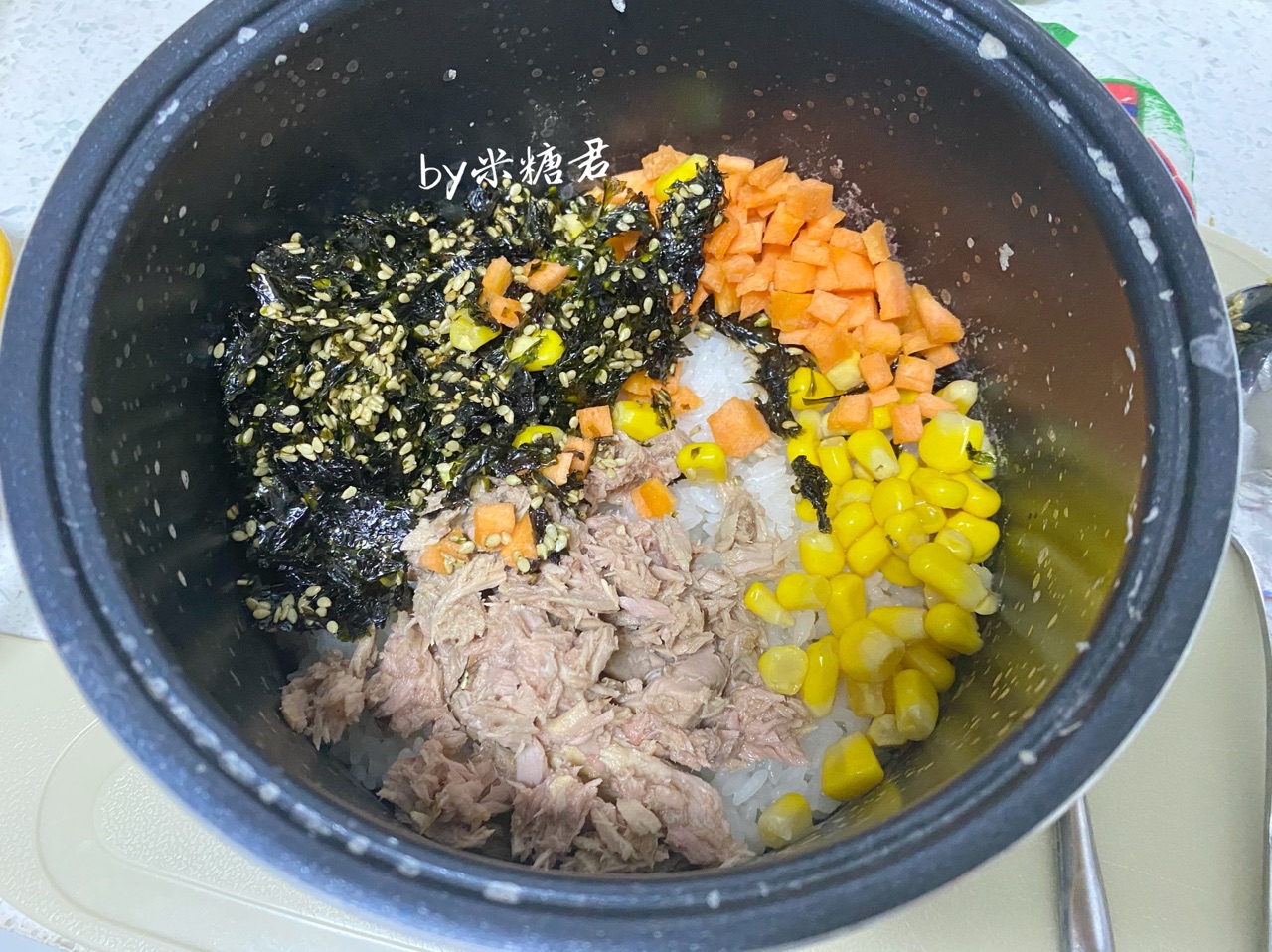 零难度get韩剧同款：金枪鱼沙拉饭团