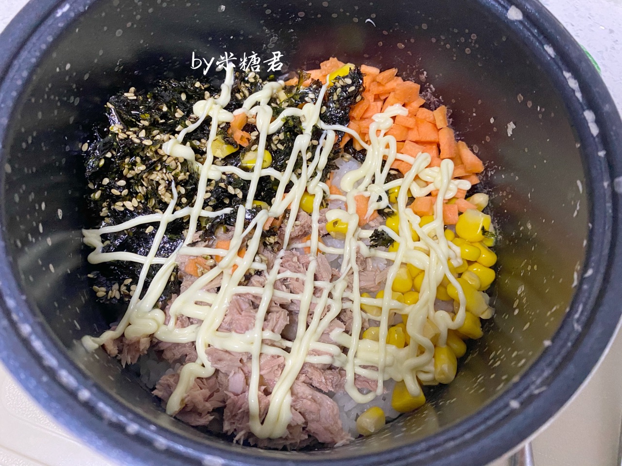 零难度get韩剧同款：金枪鱼沙拉饭团