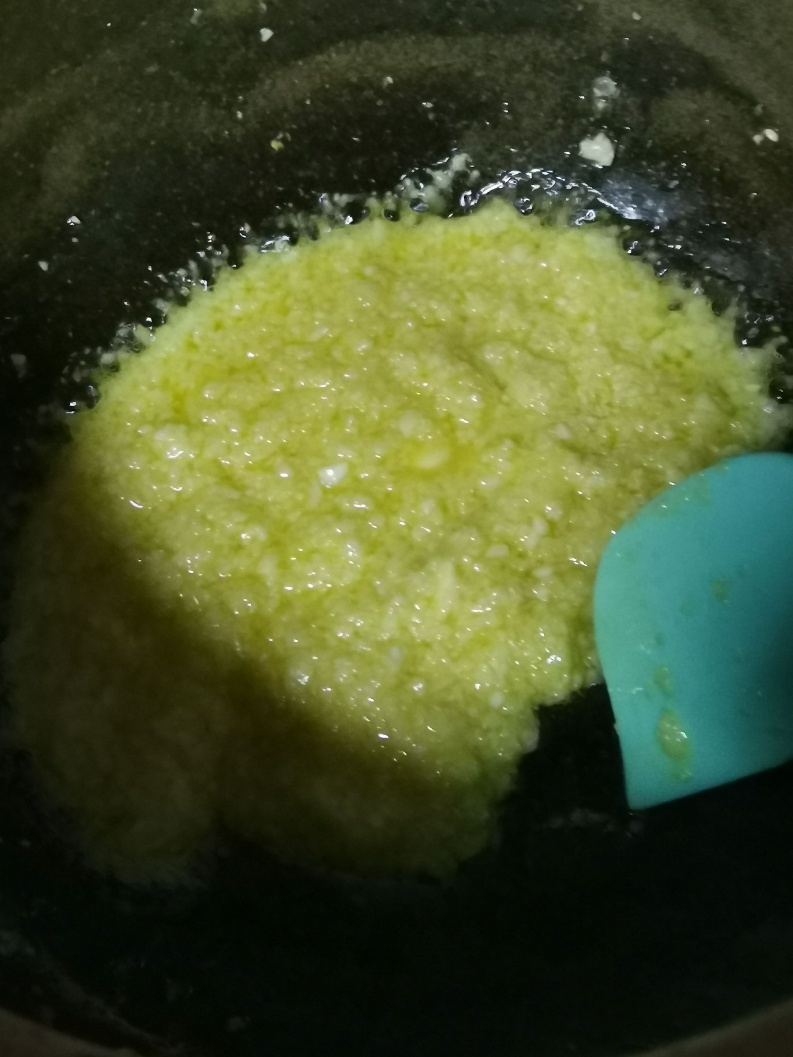 令人口水横流的蒜香排包