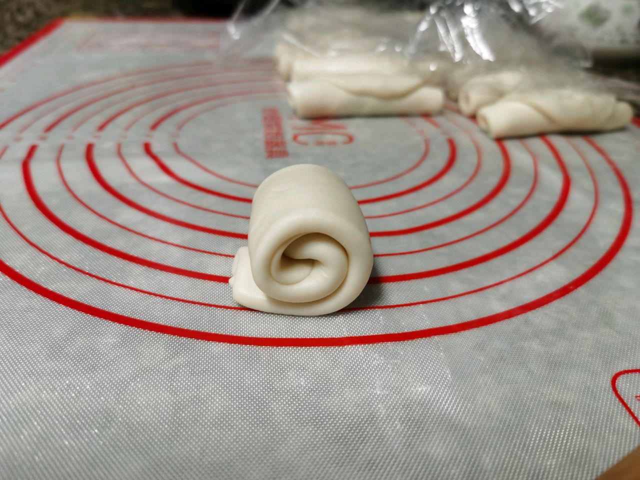 零失败配方蛋黄酥的做法