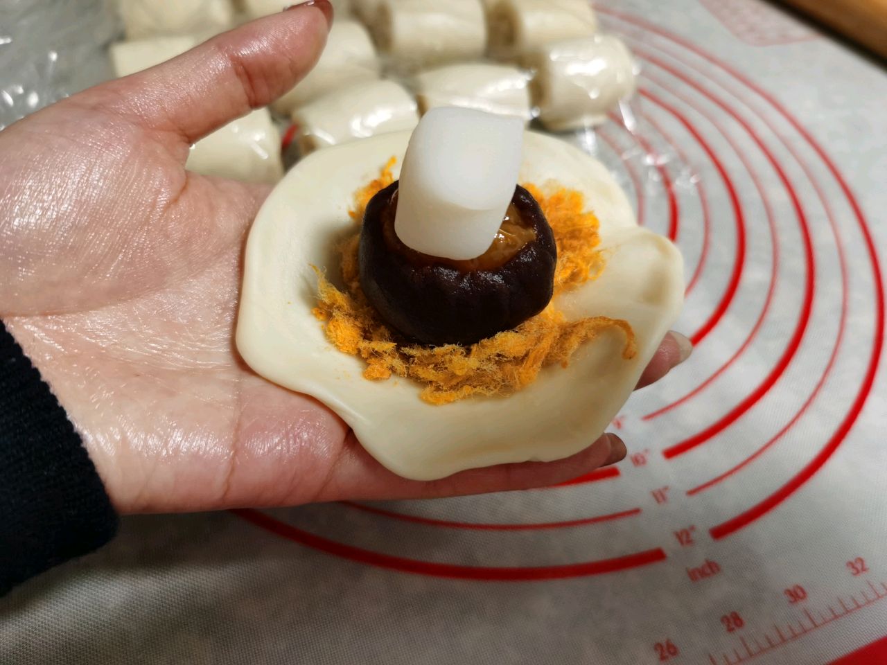 零失败配方蛋黄酥的做法