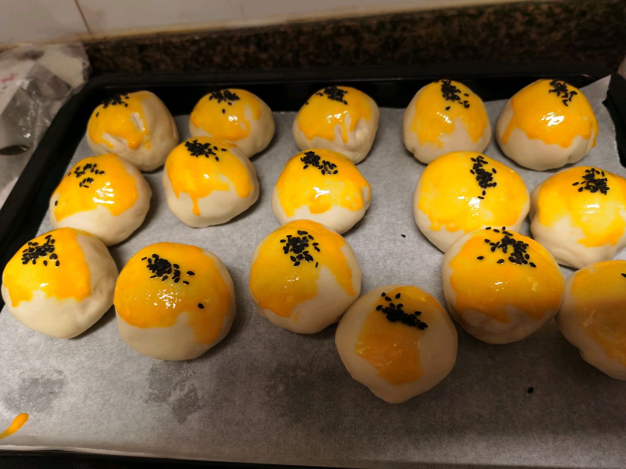 零失败配方蛋黄酥的做法