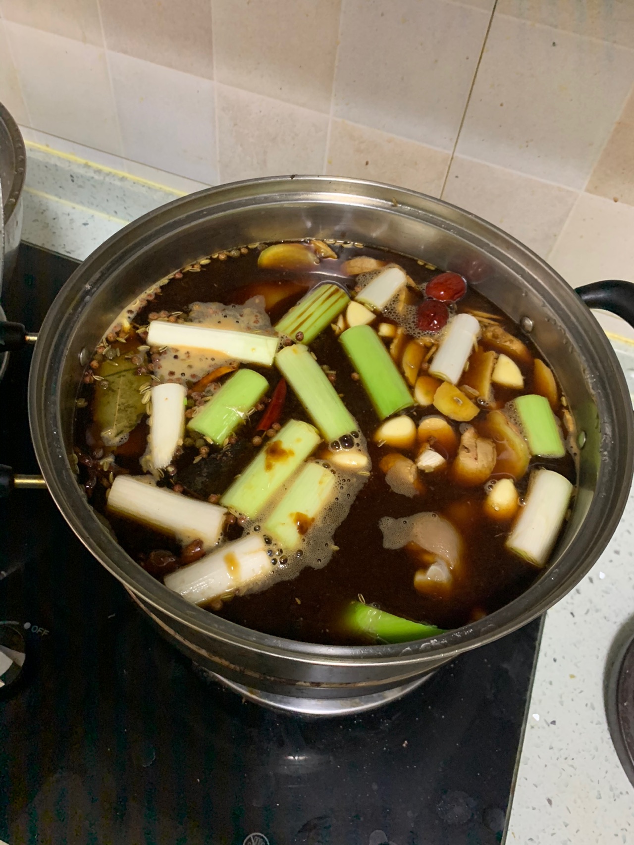 刘师傅酱肘子